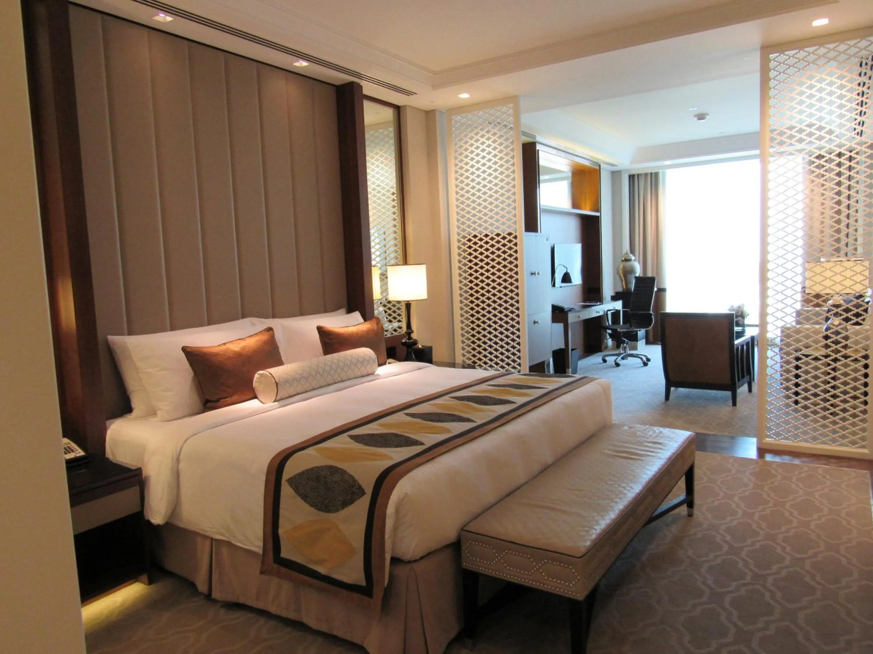 Bedroom, Bed in Taj Dubai