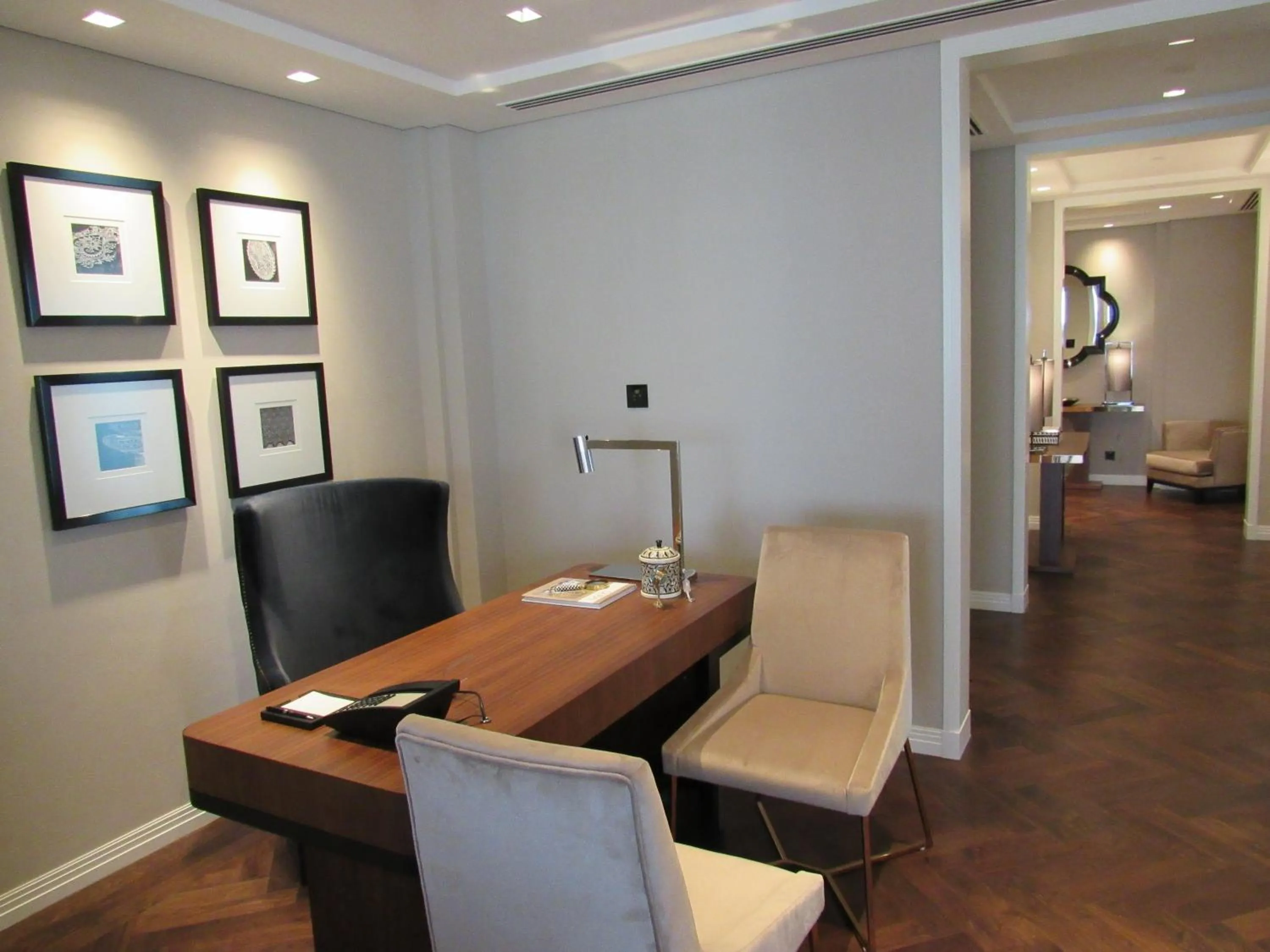 Area and facilities in Taj Dubai