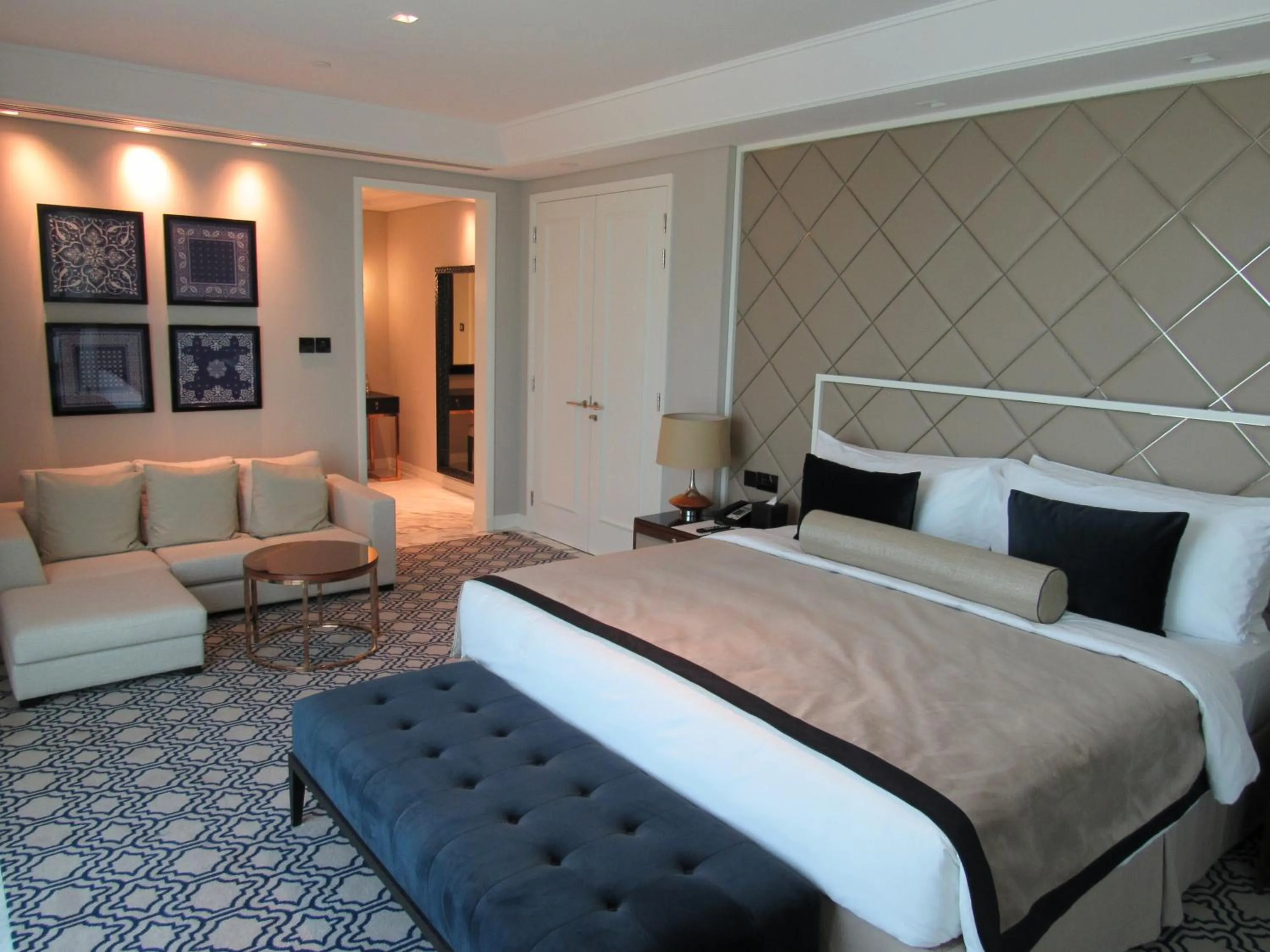 Bedroom, Bed in Taj Dubai