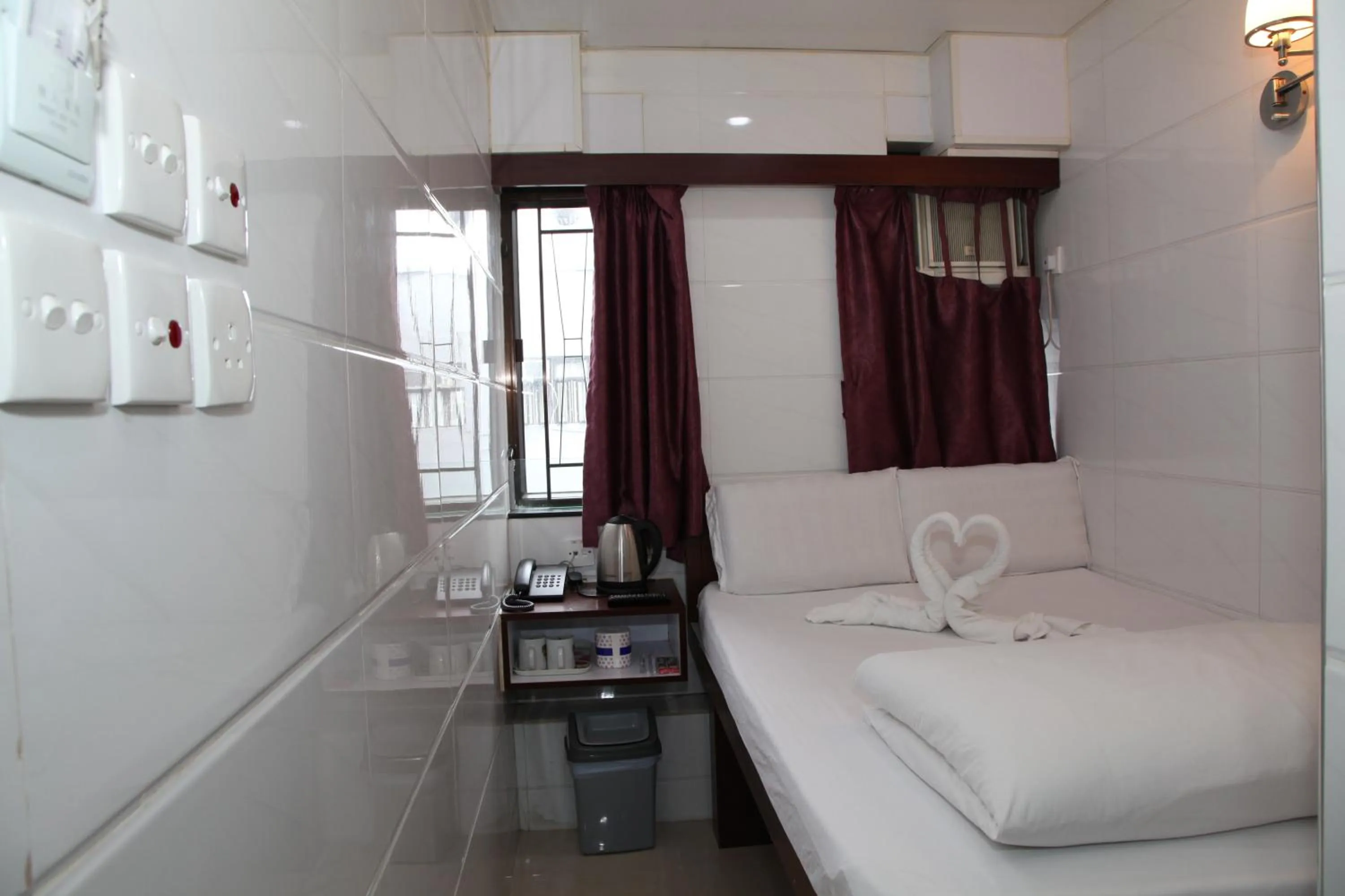 Bedroom, Bed in Om Guest House