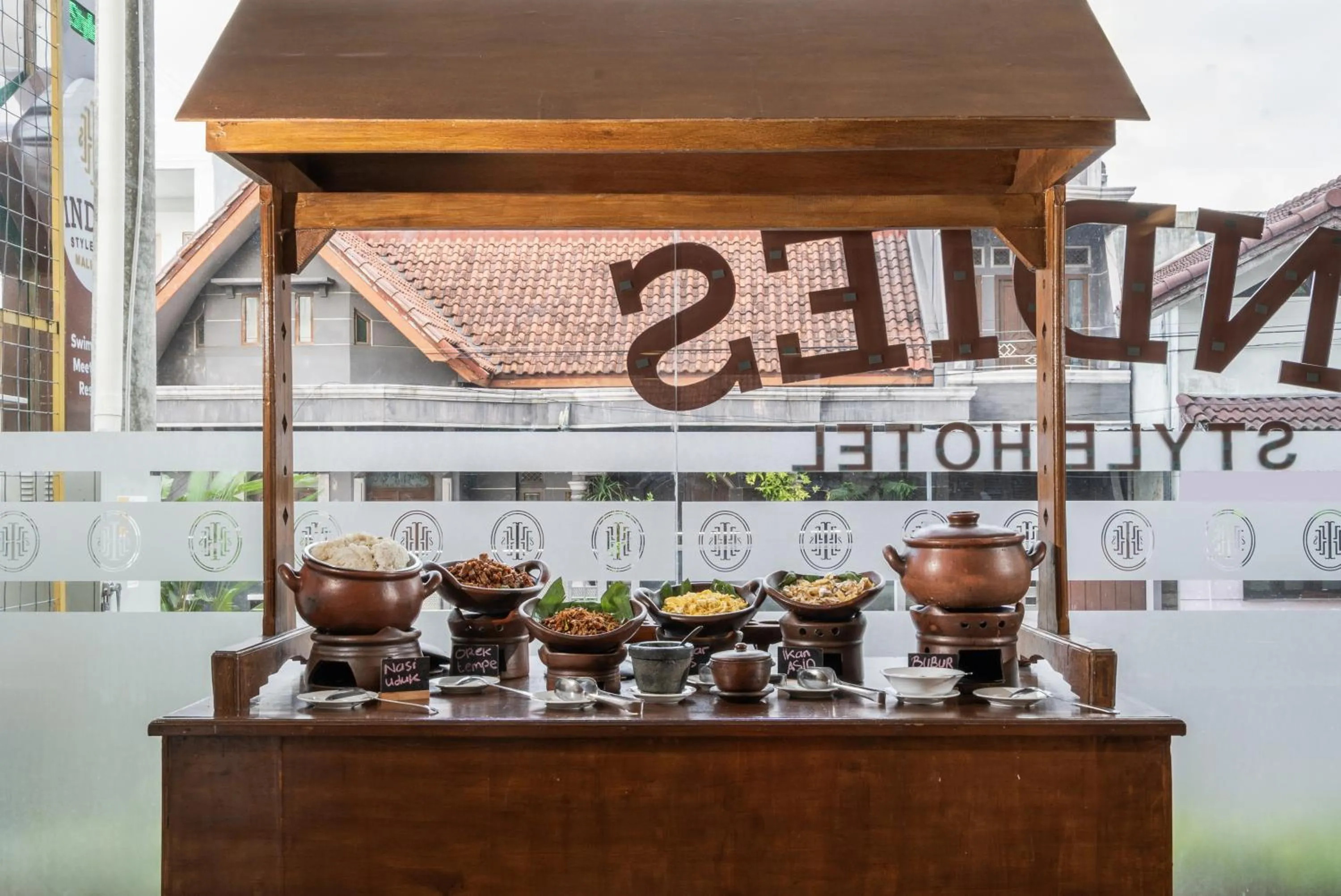 Food and drinks in Indies Style Malioboro Hotel