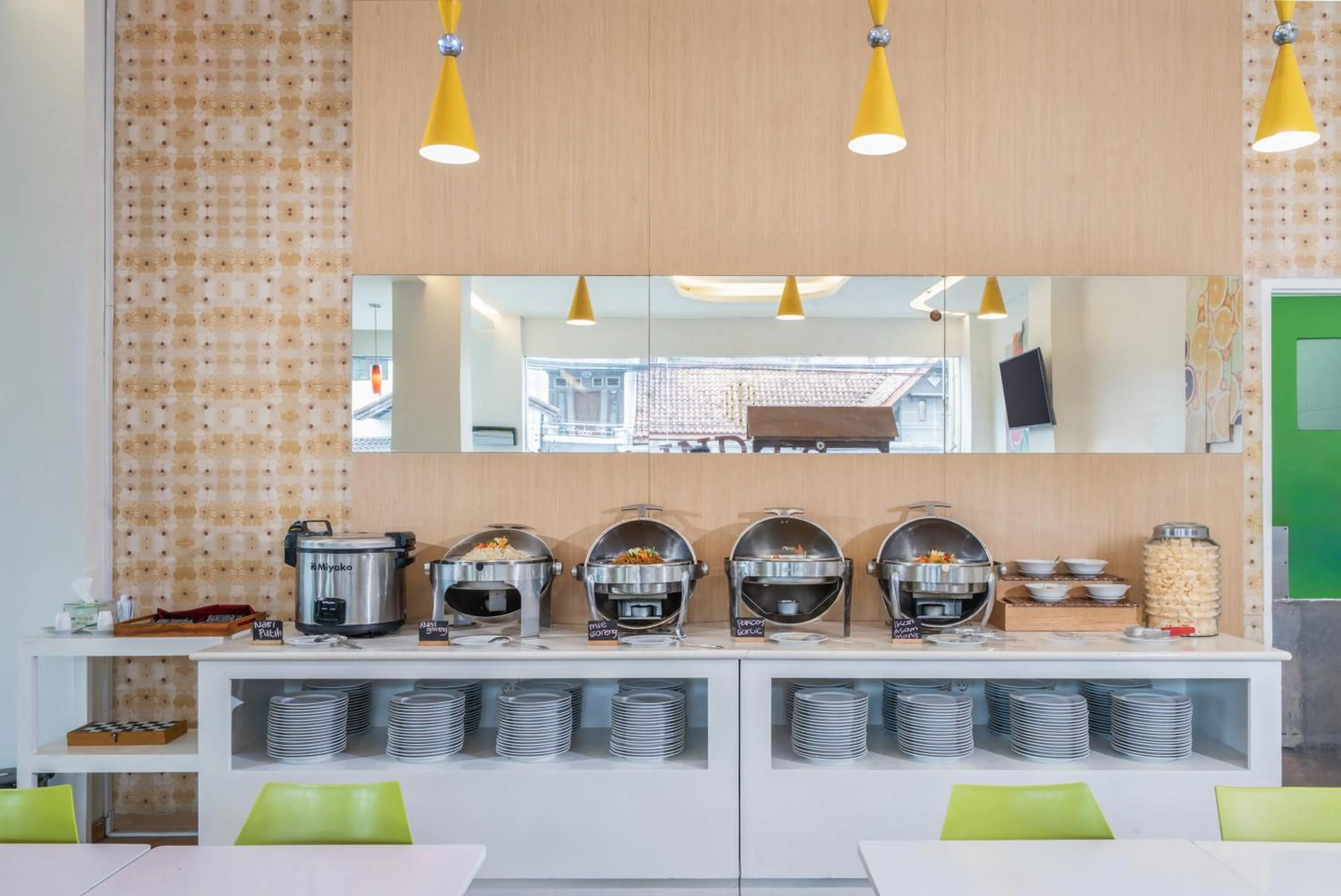 Food and drinks in Indies Style Malioboro Hotel