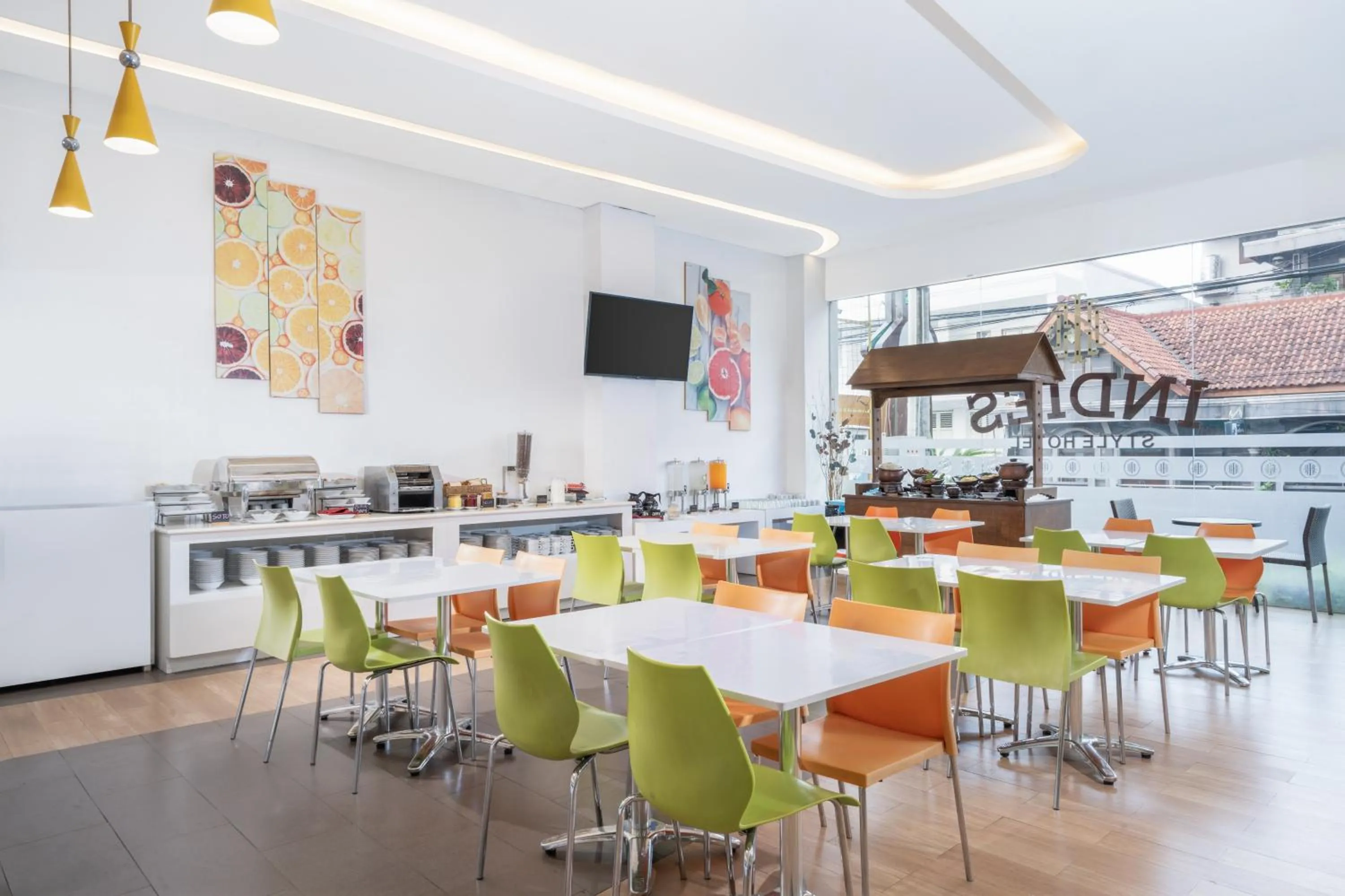 Restaurant/places to eat in Indies Style Malioboro Hotel