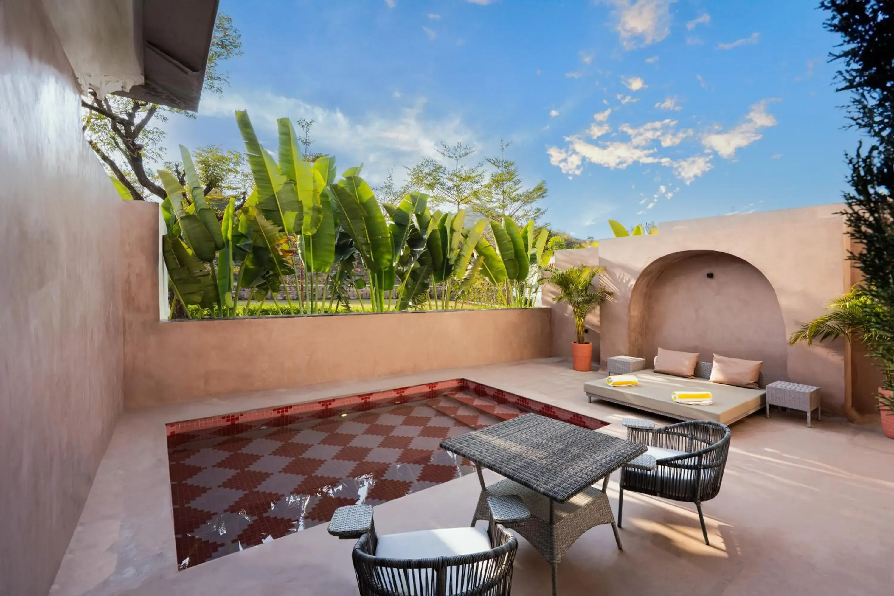 Swimming pool in Daulatgarh Resort Swimming pool in Daulatgarh Resort