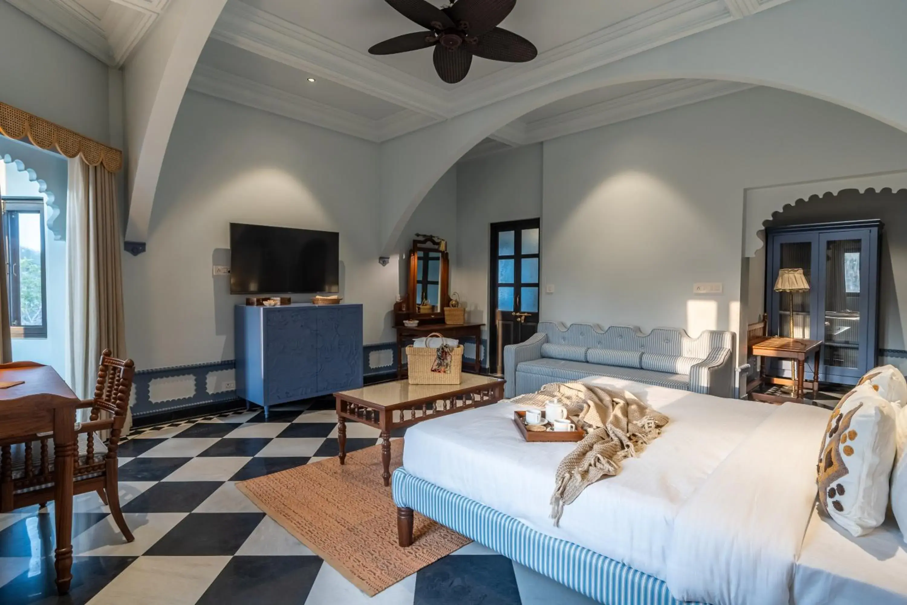 TV and multimedia, Bed in Daulatgarh Resort TV and multimedia, Bed in Daulatgarh Resort