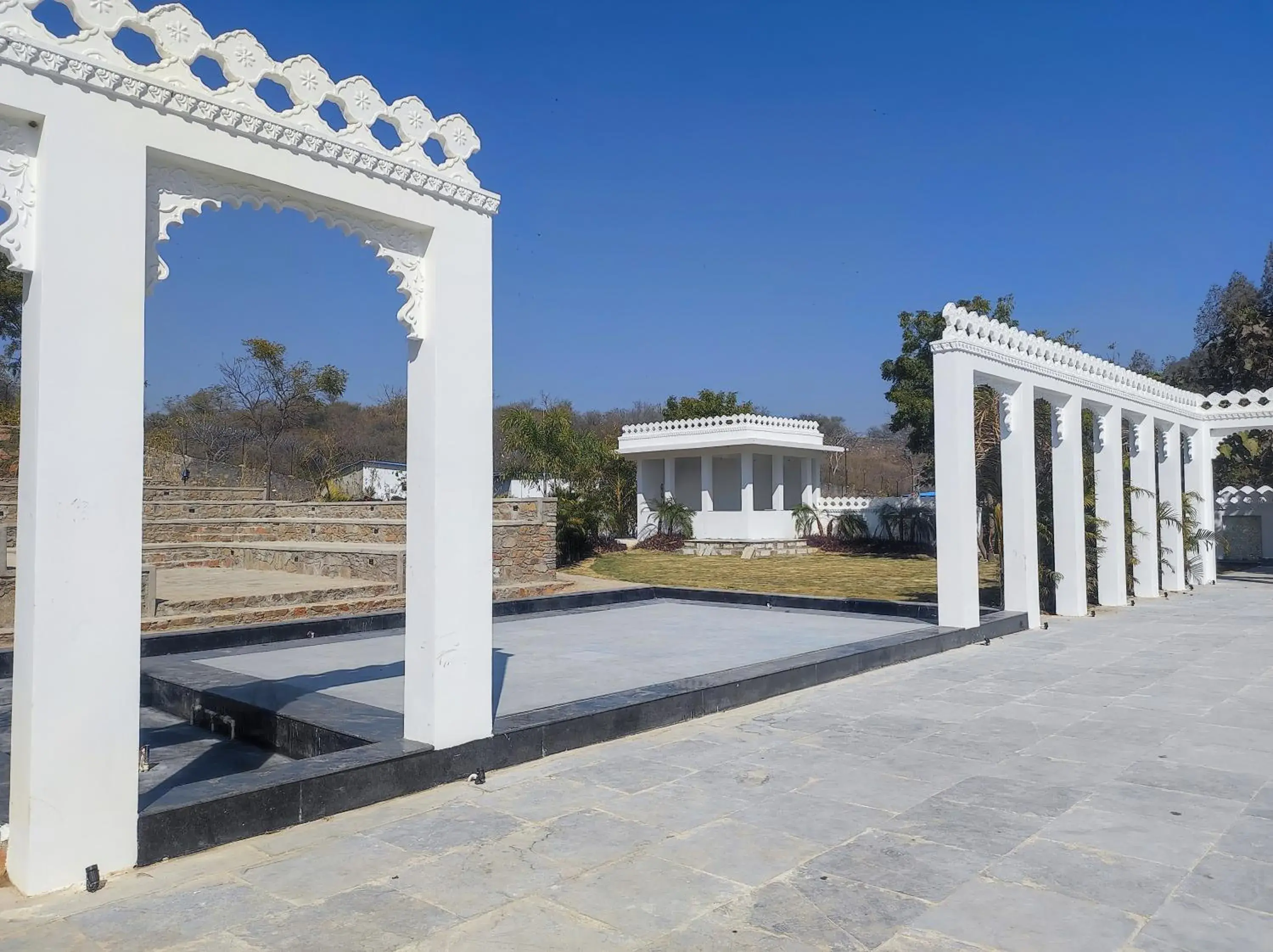 Swimming pool in Daulatgarh Resort Swimming pool in Daulatgarh Resort