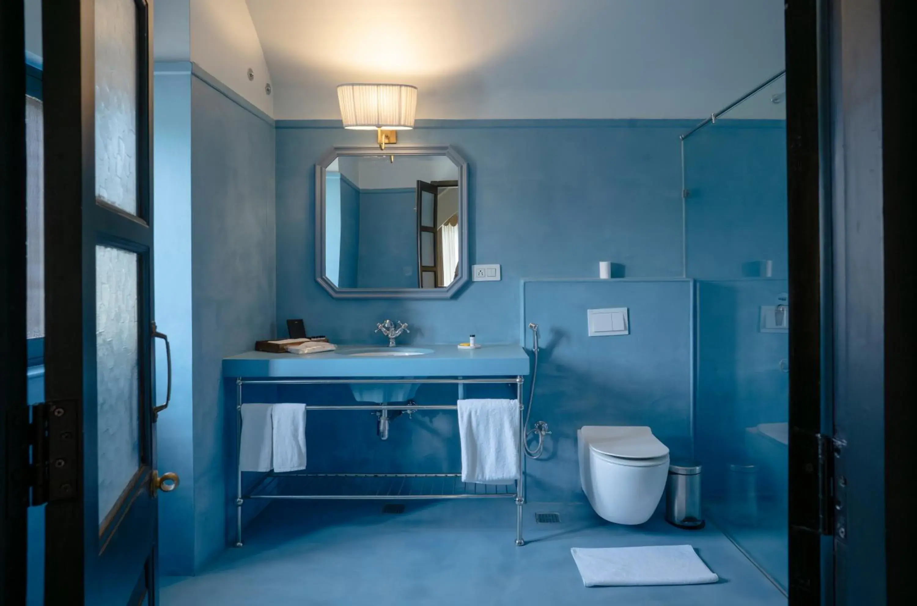 Bathroom in Daulatgarh Resort Bathroom in Daulatgarh Resort