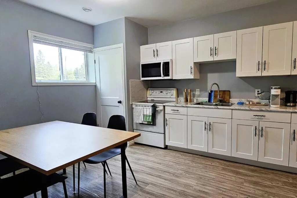 Central Thunder Bay Retreat