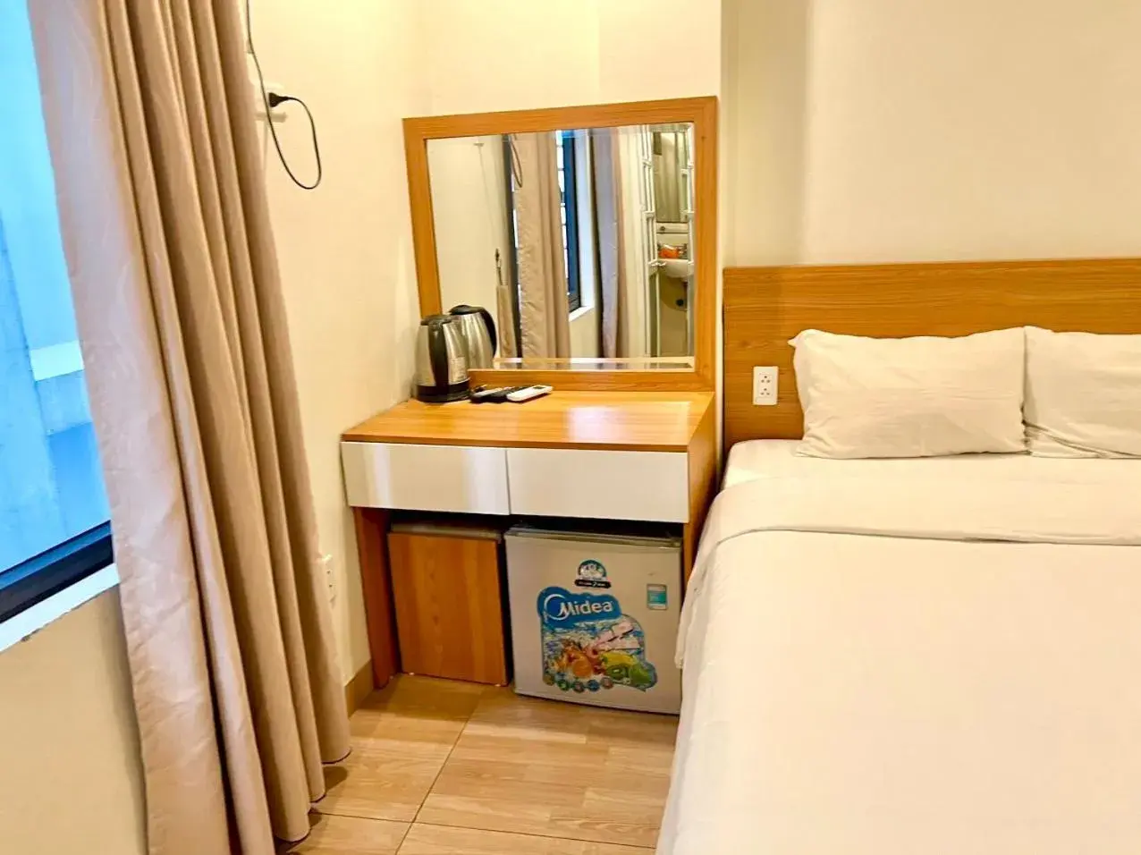 Bedroom, Bed in Dragon Airport Hotel Bedroom, Bed in Dragon Airport Hotel