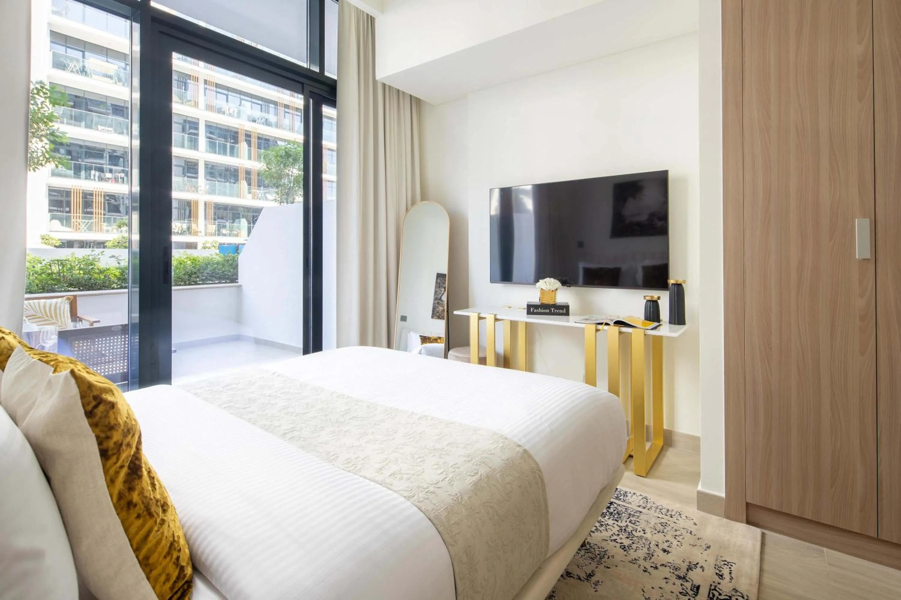 Bed in Frank Porter - Azizi Riviera 28