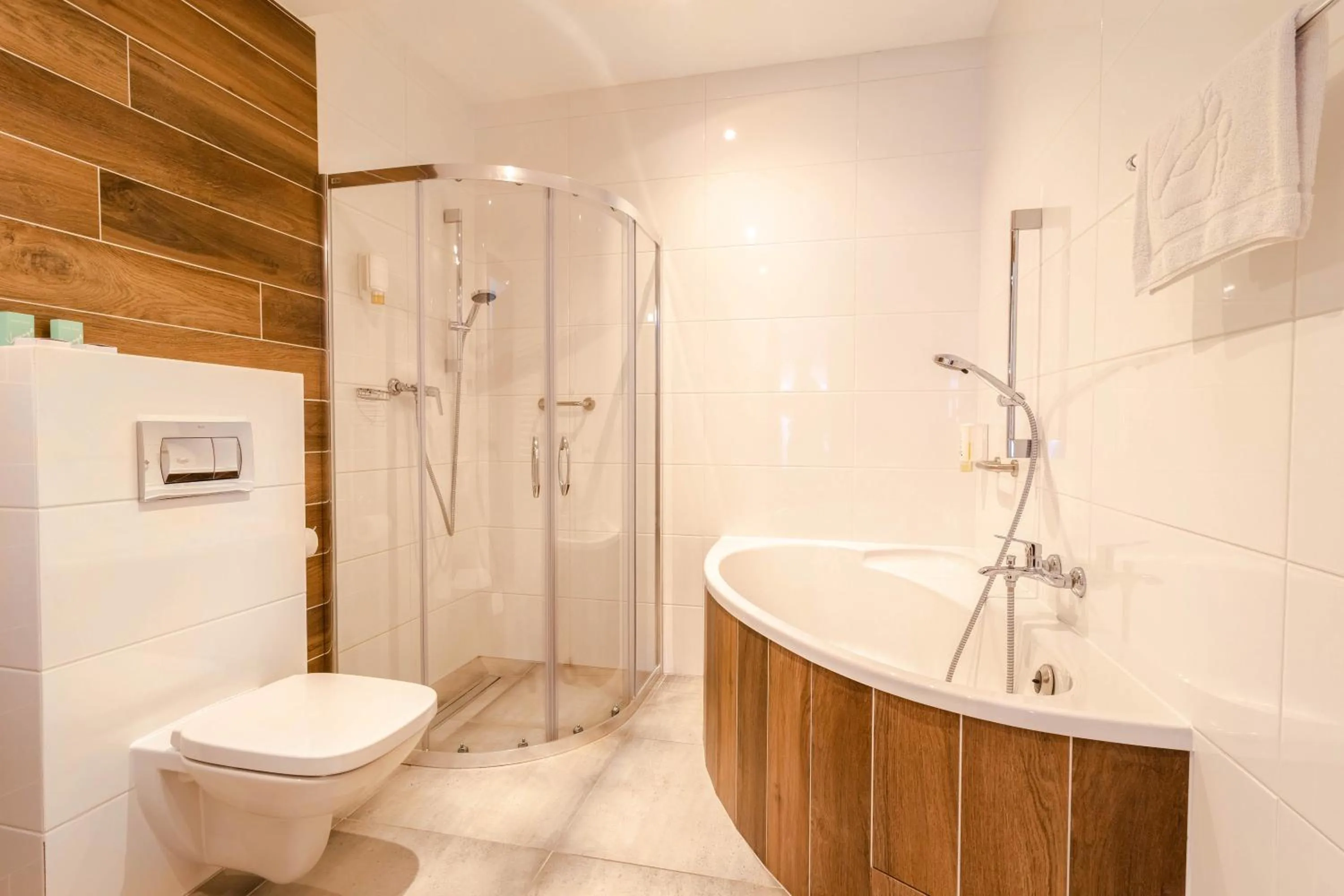 Toilet in Hotel Nafta Krosno