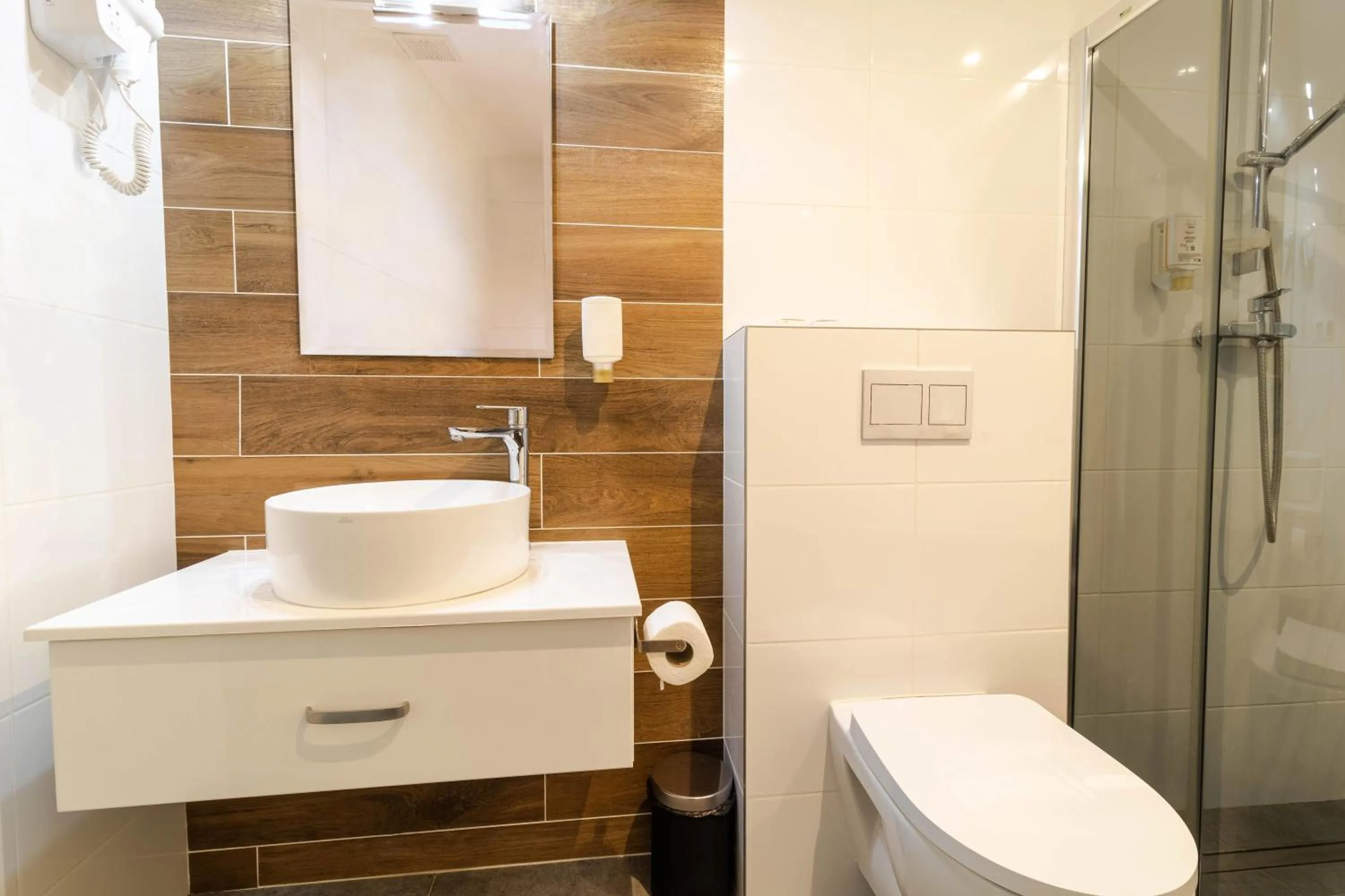 Shower in Hotel Nafta Krosno