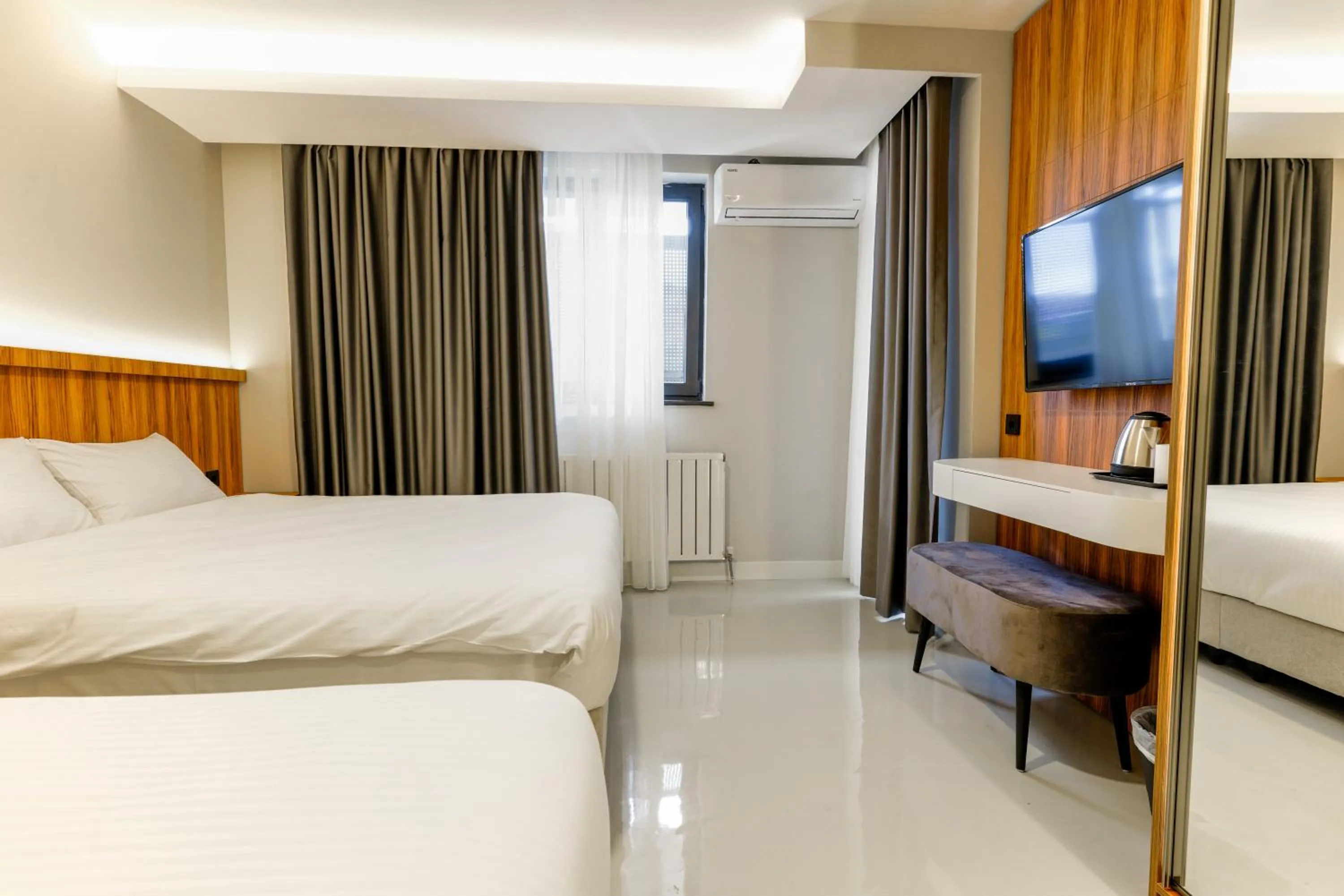 Bed in Joyful Hotel By Gnl