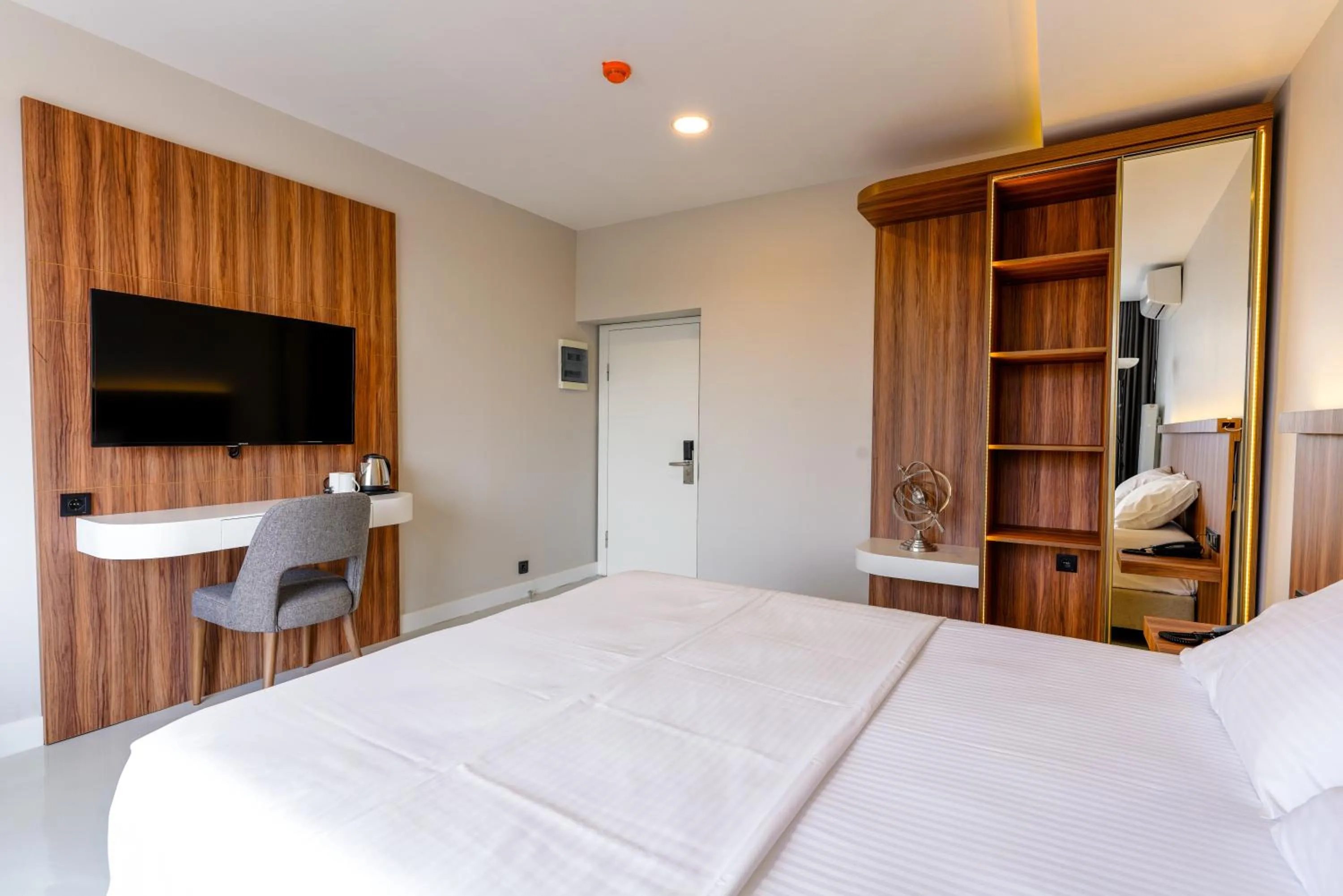 Bed in Joyful Hotel By Gnl