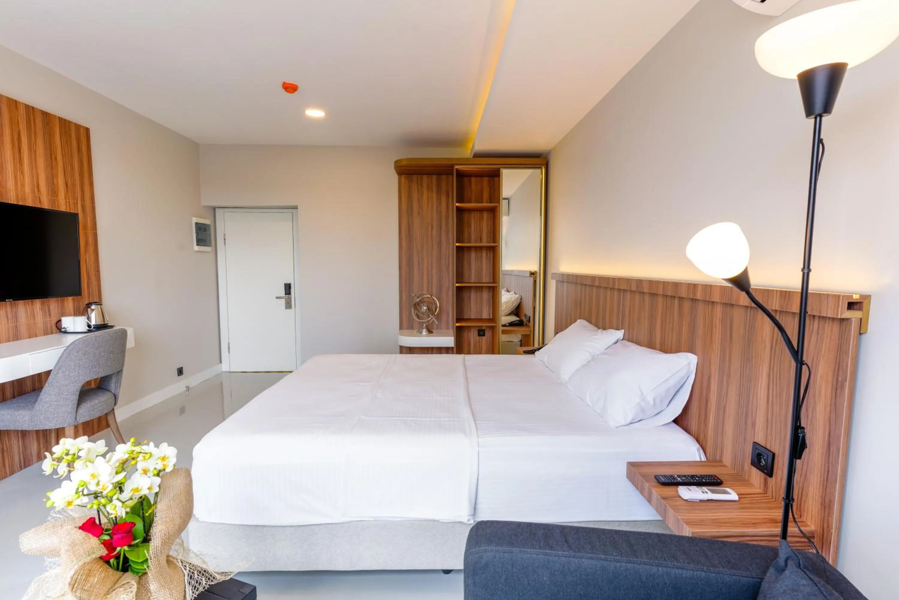 Bed in Joyful Hotel By Gnl