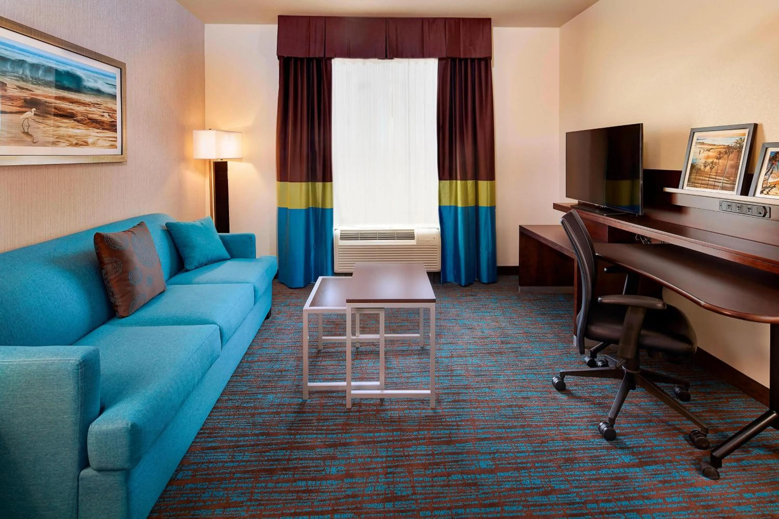 Living room in Fairfield Inn & Suites by Marriott San Diego Carlsbad