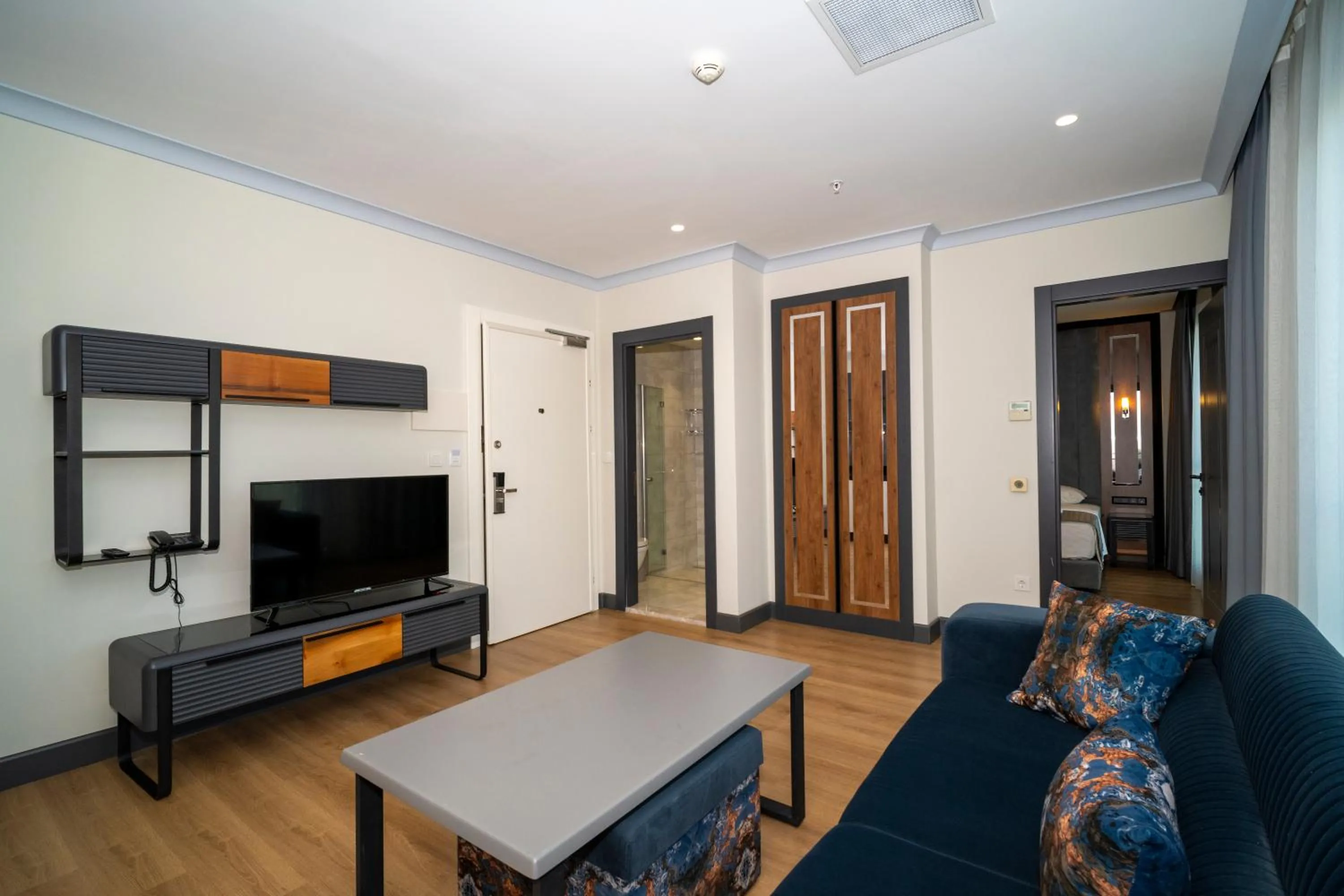 Apartment with View in Rusel Park Residence