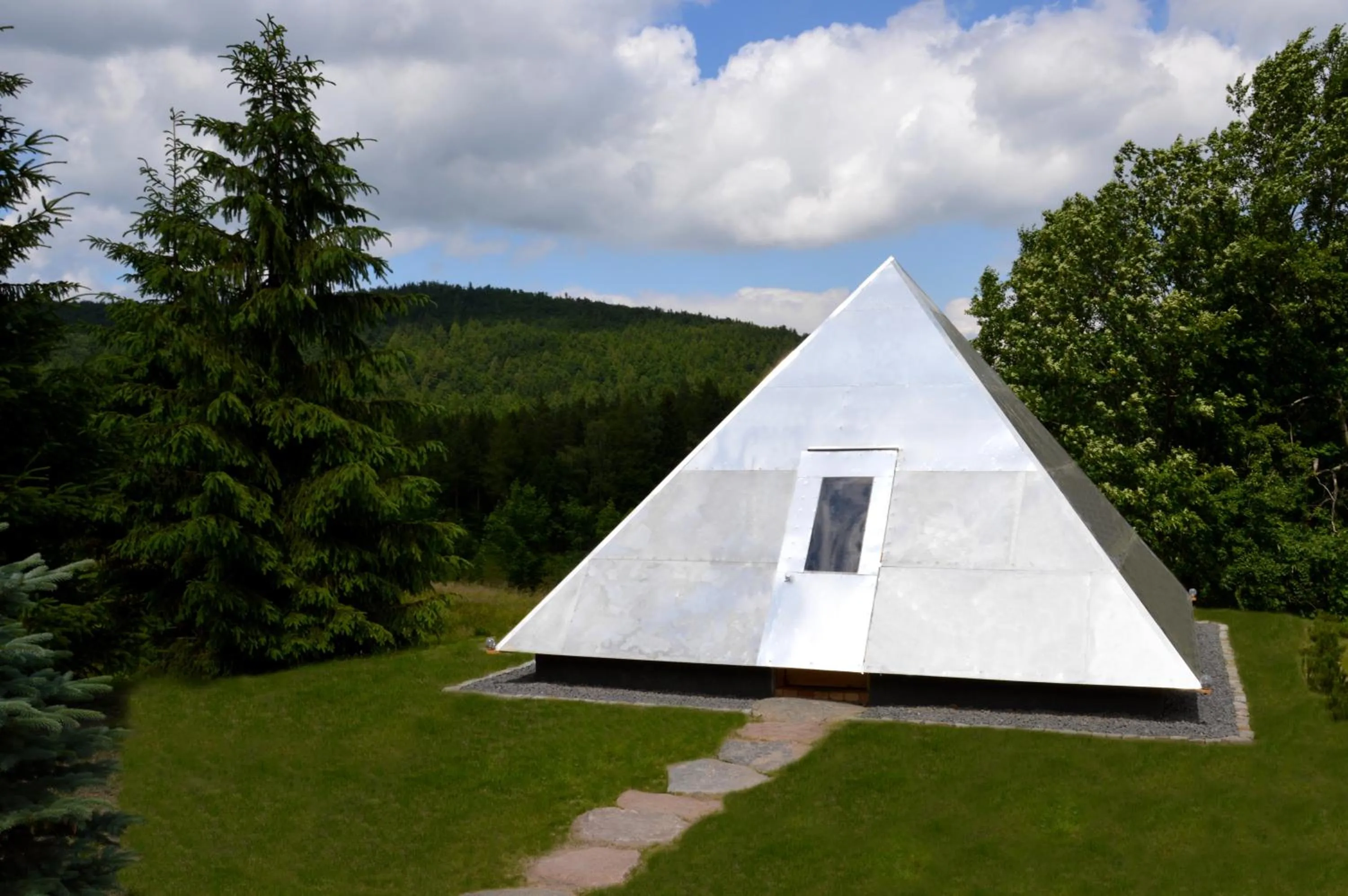 Spring in Hotel Chojnik