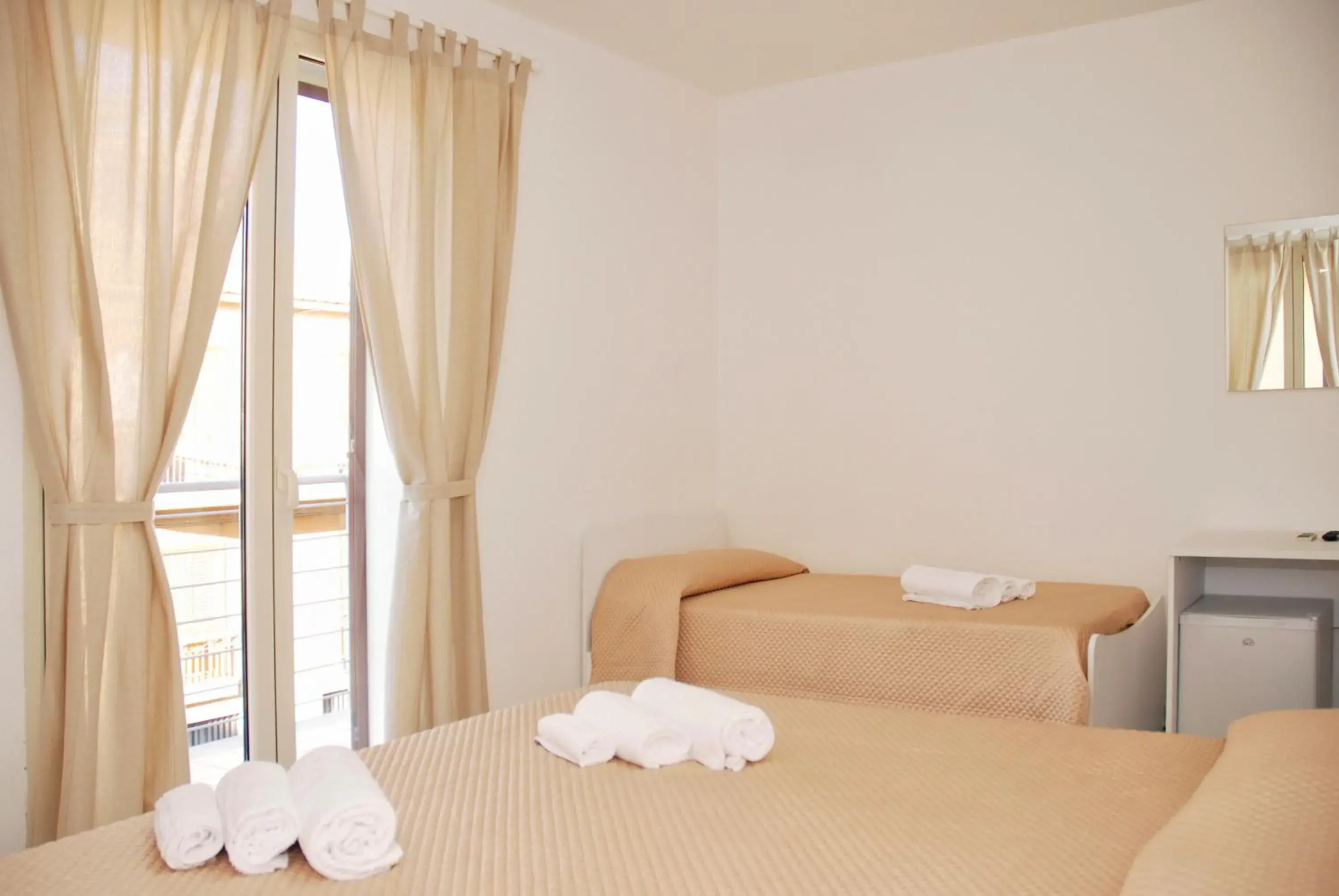 Triple Room in B&B Sikelia Triple Room in B&B Sikelia