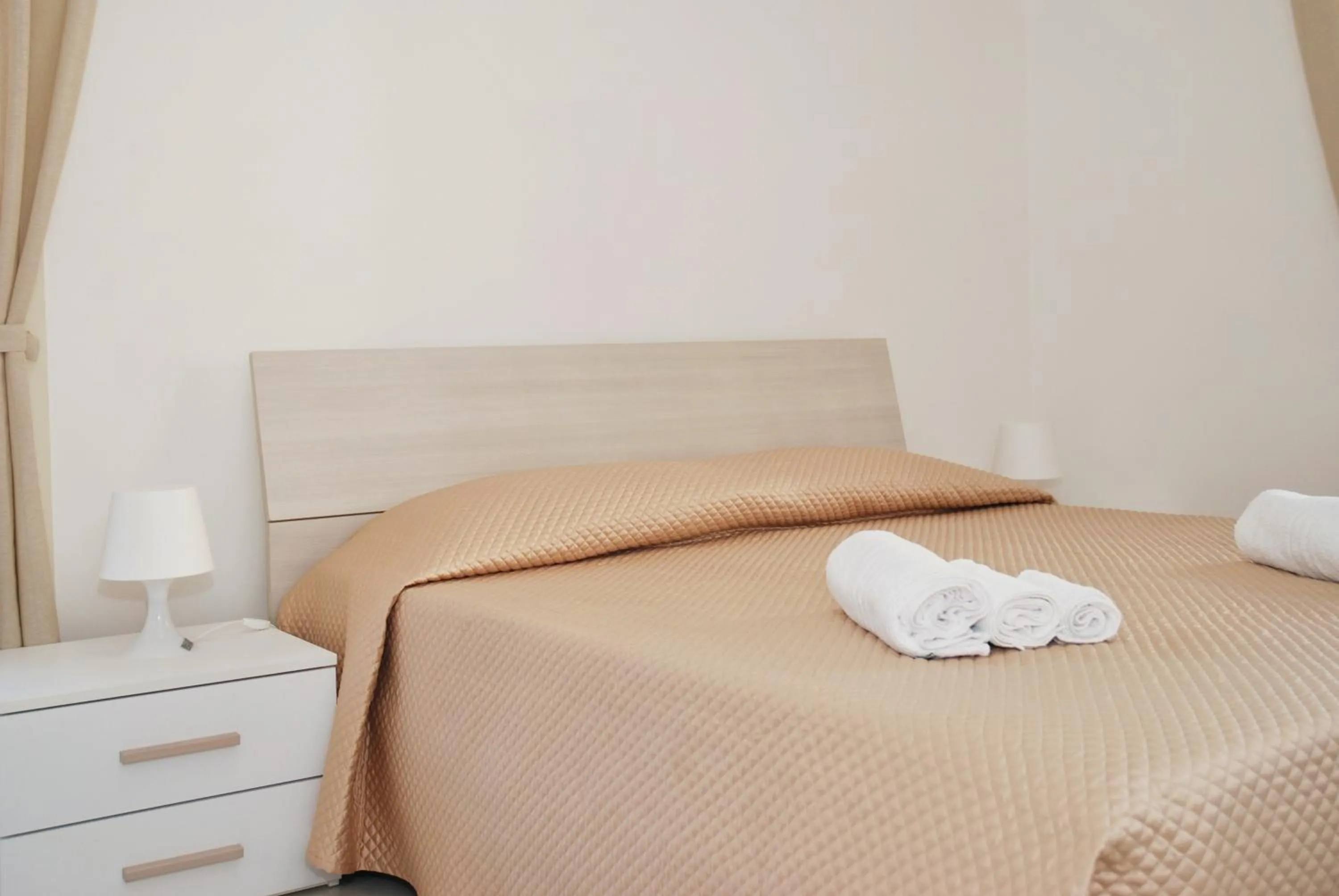 Double Room with Balcony in B&B Sikelia