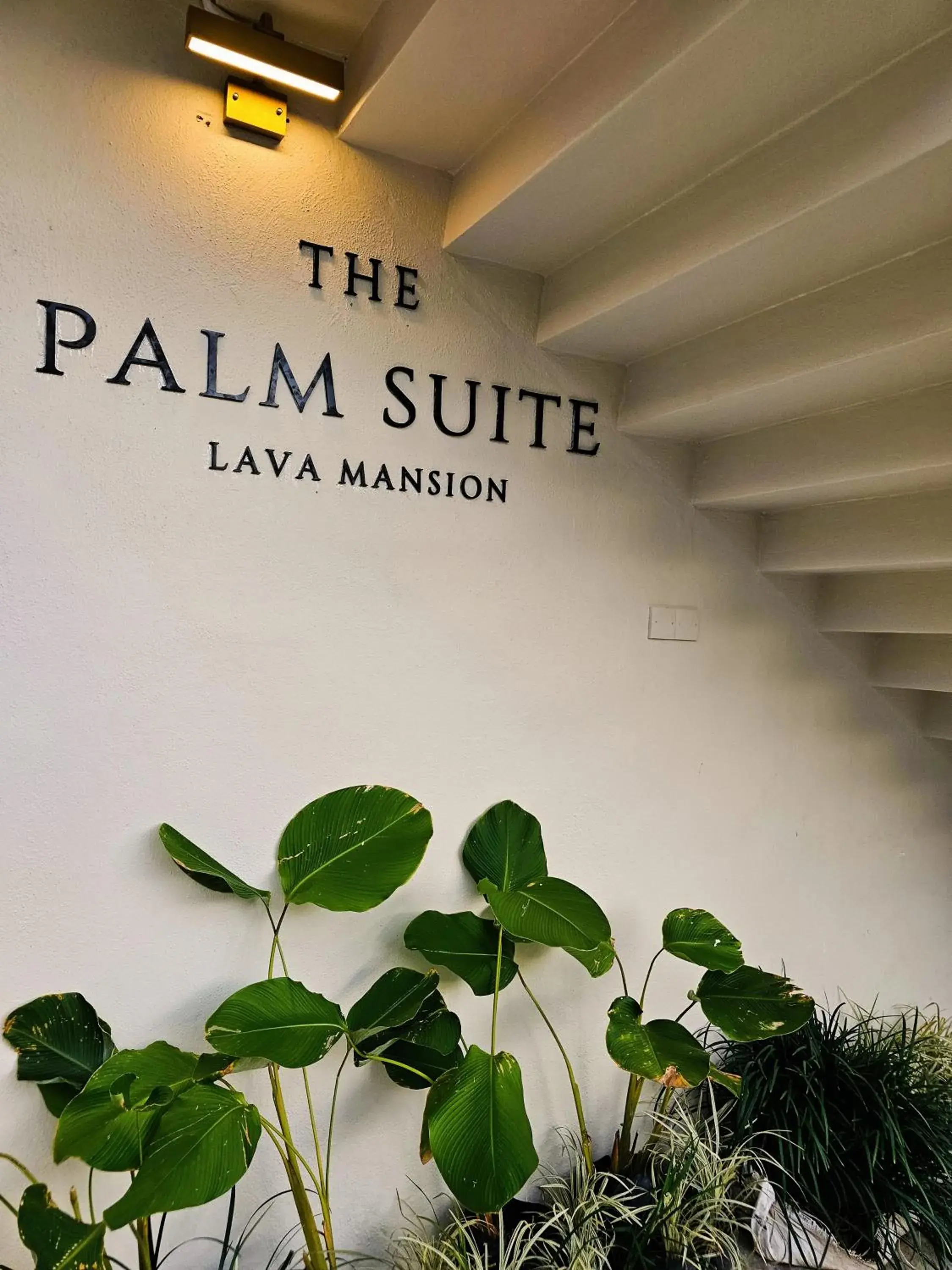 Property building in The Palm Suite at Lava Mansion Property building in The Palm Suite at Lava Mansion