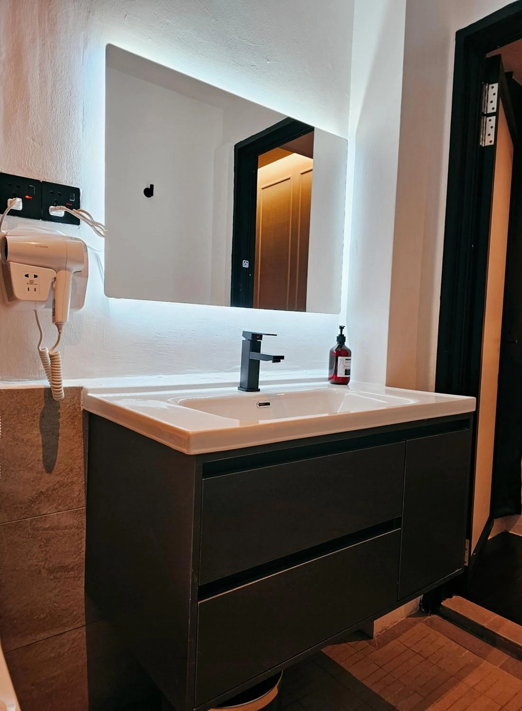 The Palm Suite at Lava Mansion