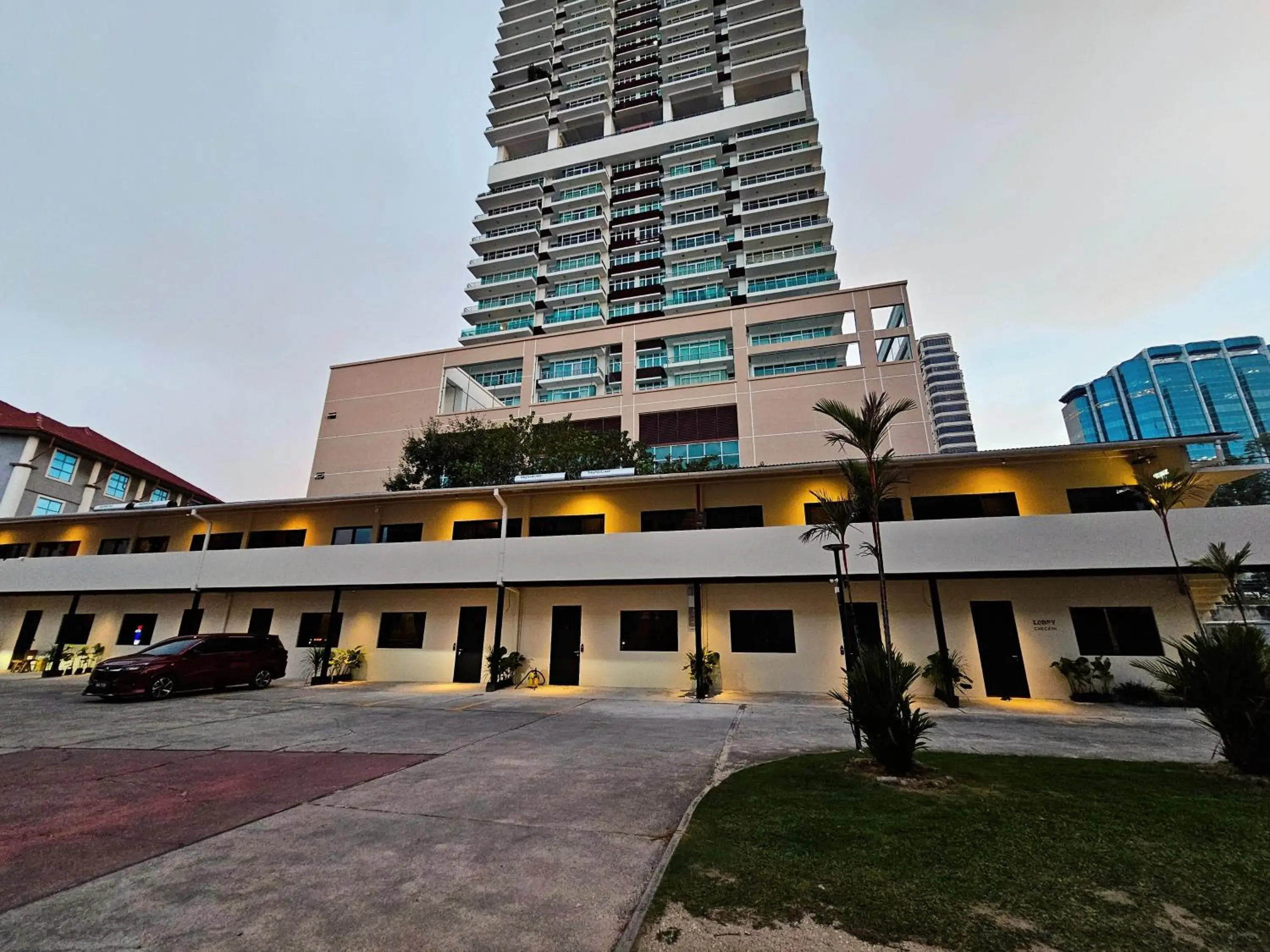 Property building in The Palm Suite at Lava Mansion Property building in The Palm Suite at Lava Mansion
