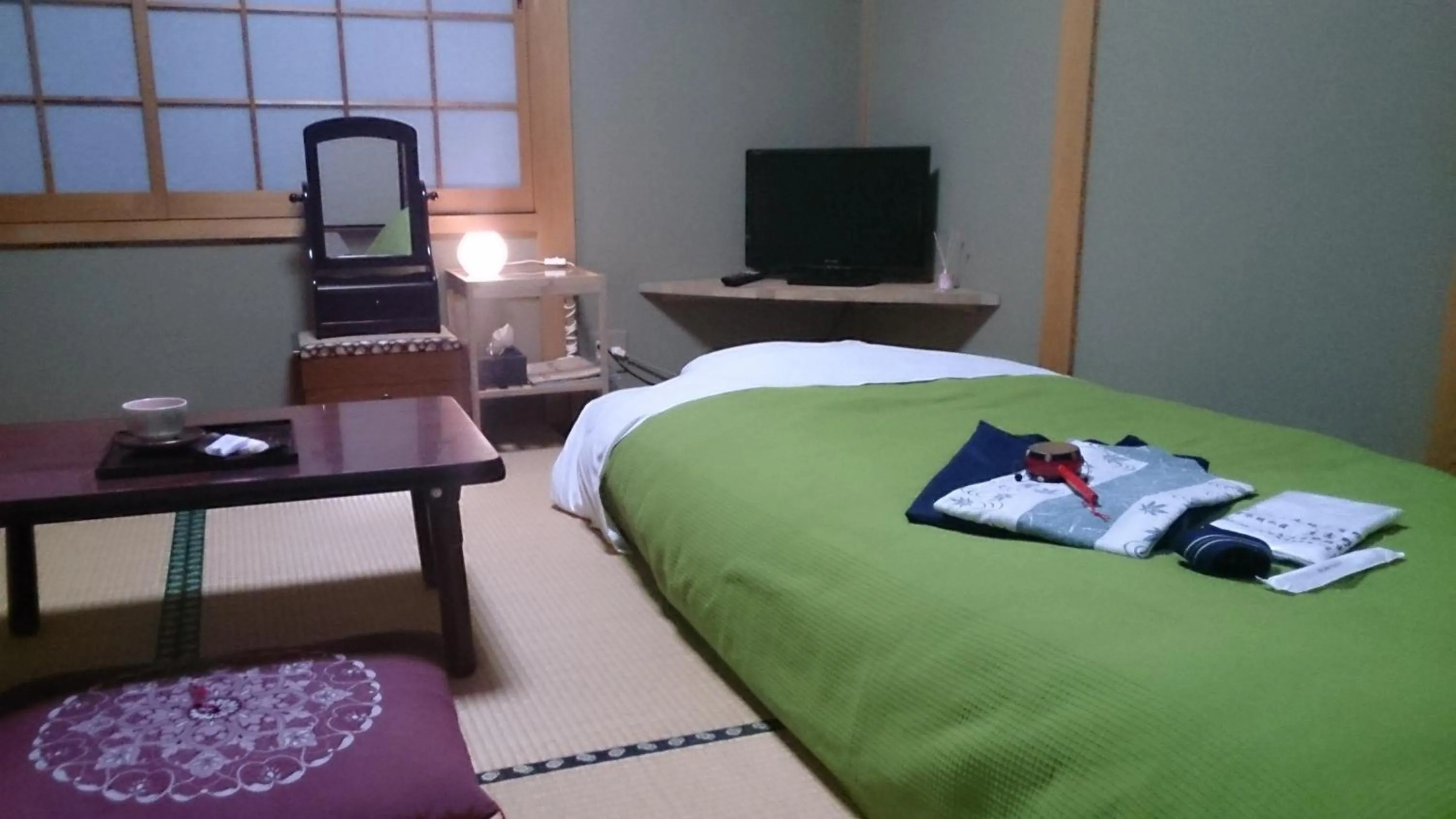 Bed in Miyoshino Sakuraan