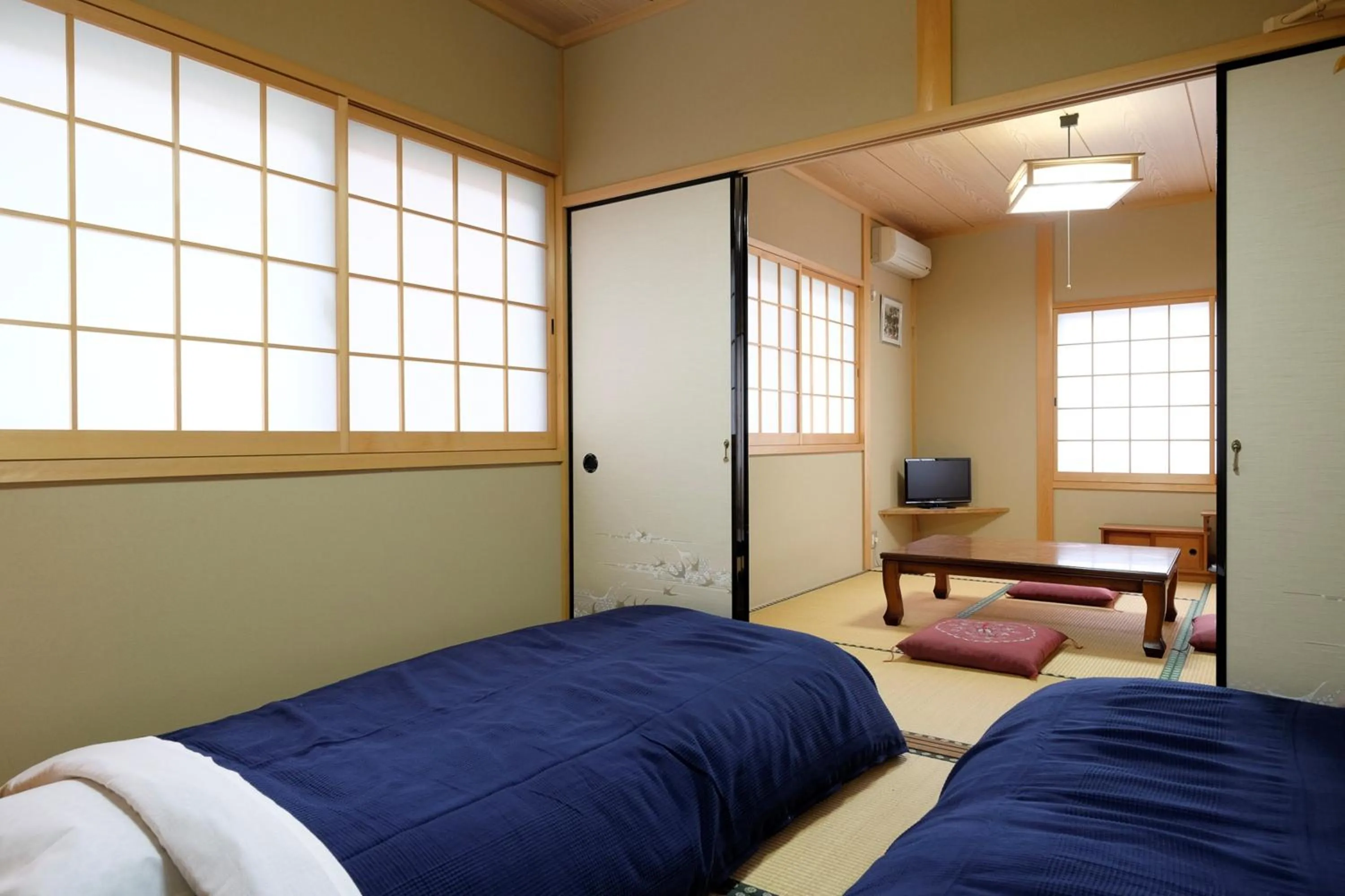 Bed in Miyoshino Sakuraan