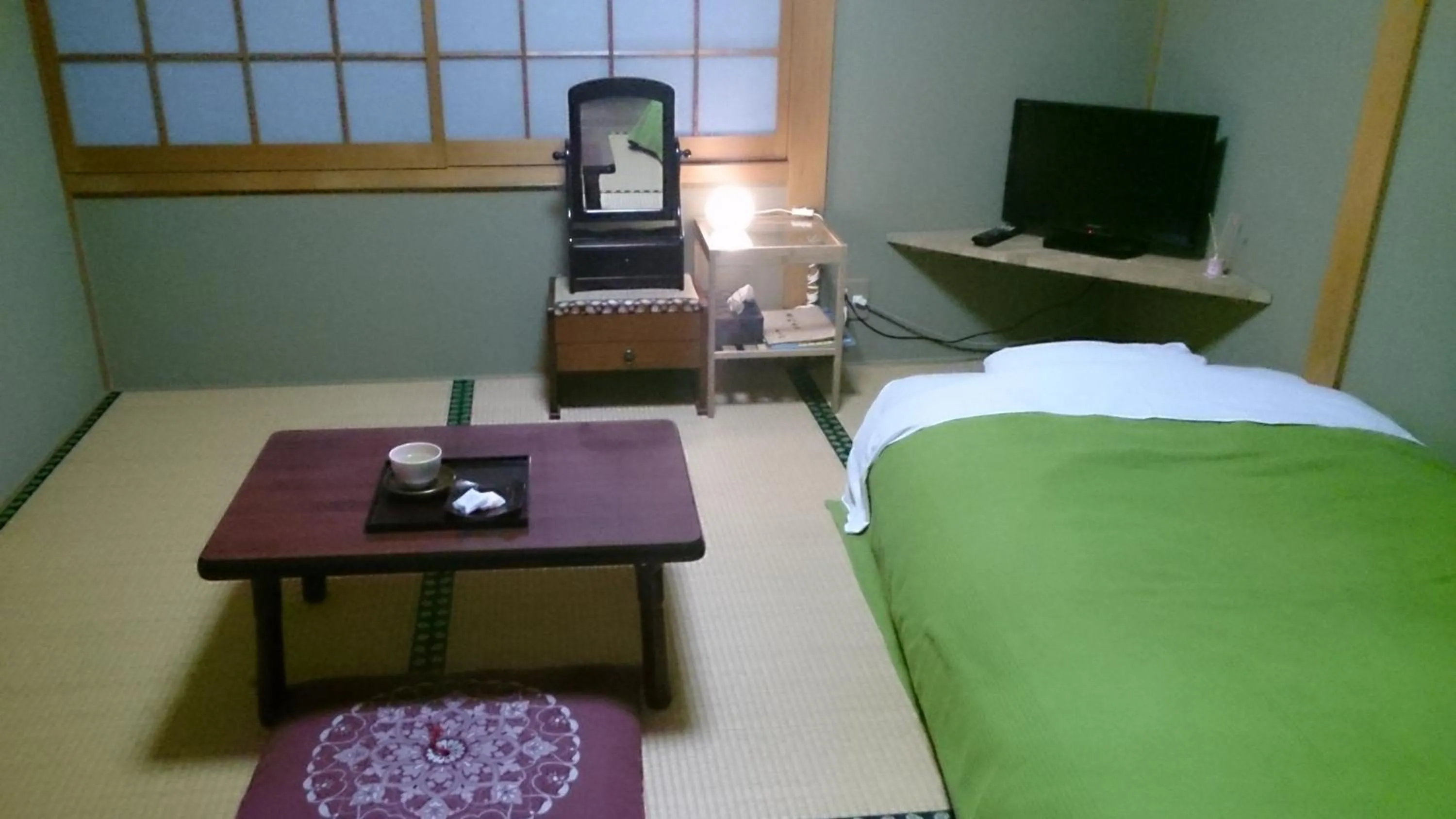 Bed in Miyoshino Sakuraan