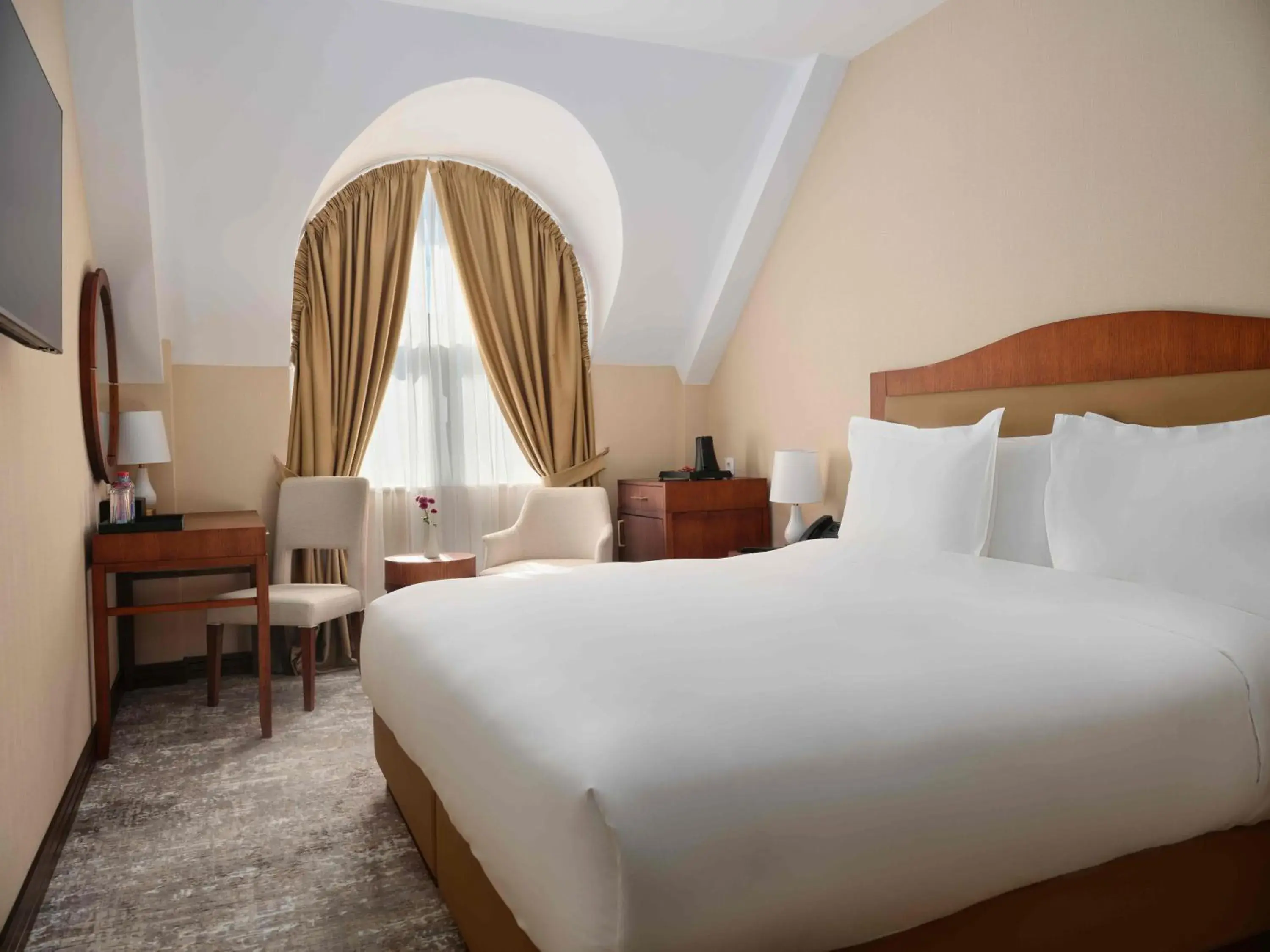 Standard Park View in The Central Point Hotel Baku Standard Park View in The Central Point Hotel Baku