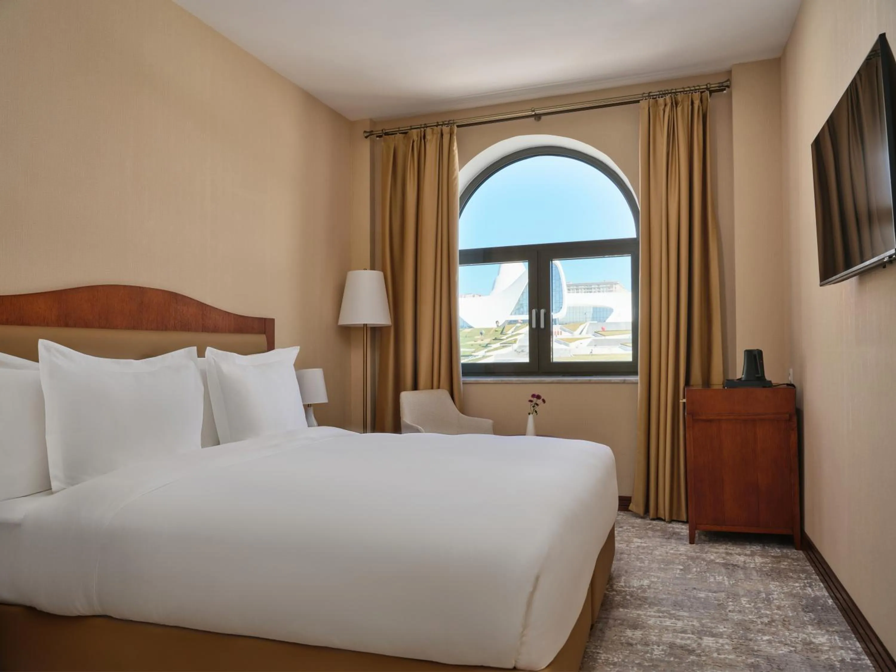 Bedroom, Bed in The Central Point Hotel Baku