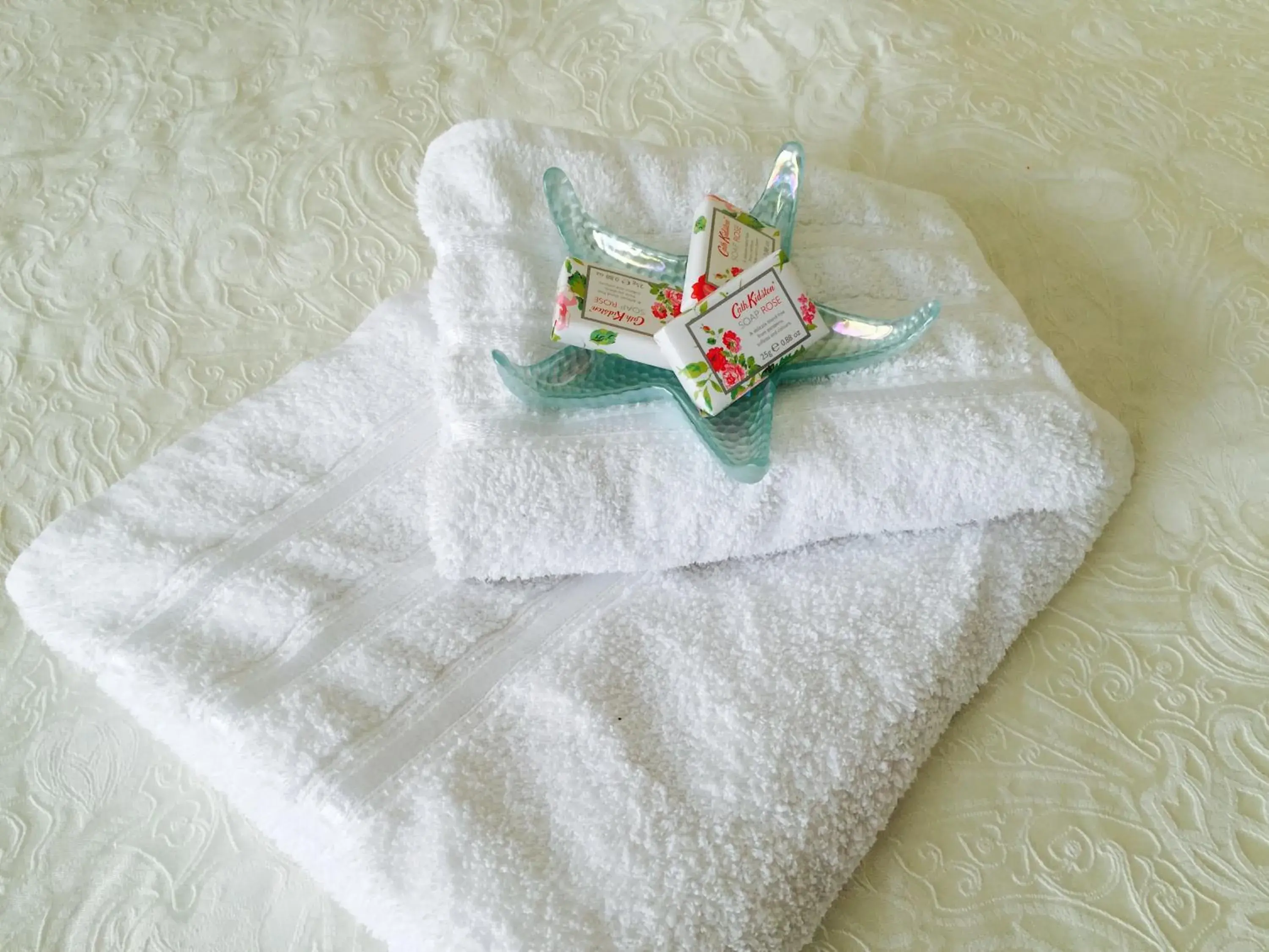 Bathroom in Edgware B&B Bathroom in Edgware B&B