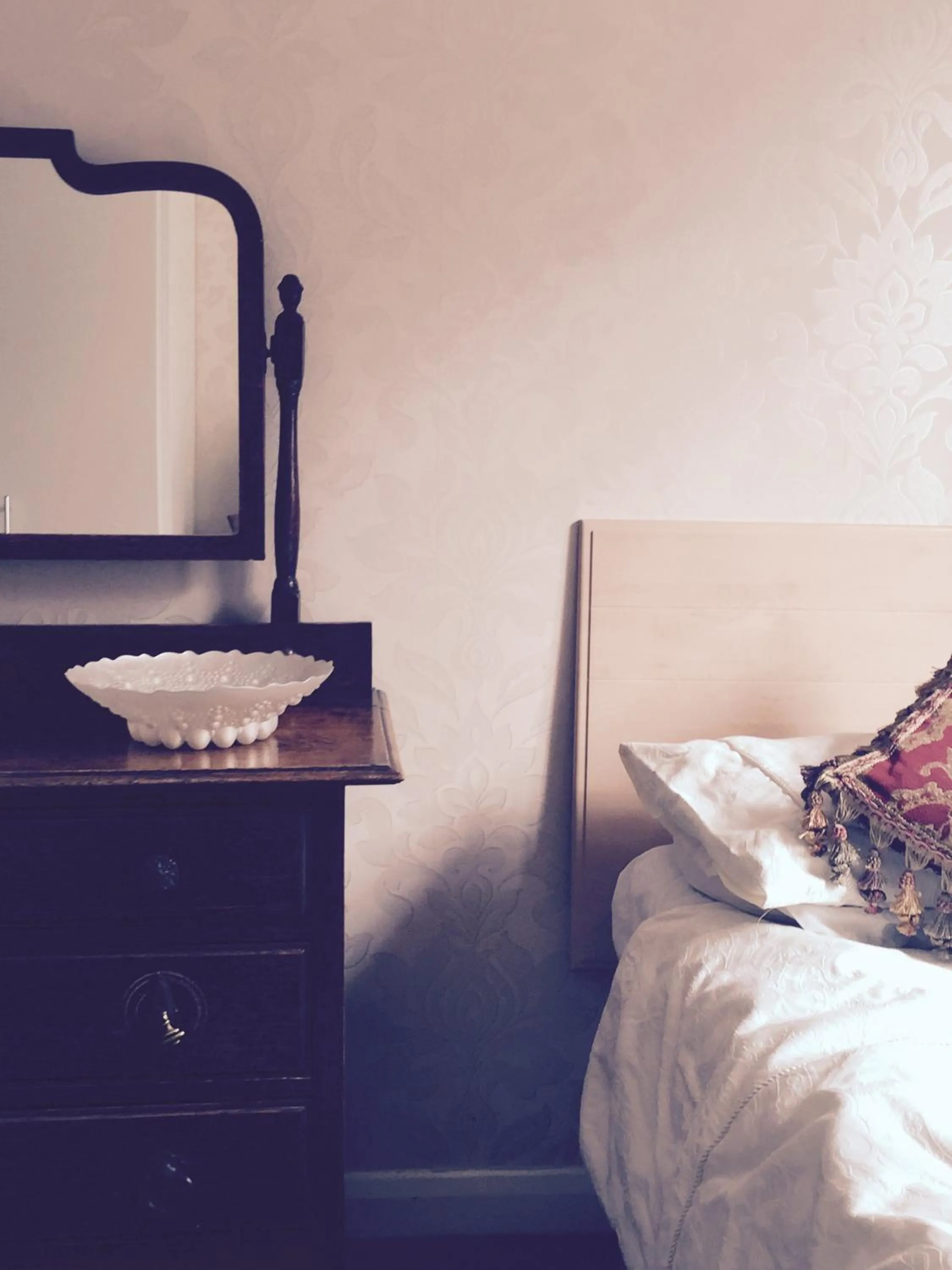 Decorative detail, Bed in Edgware B&B