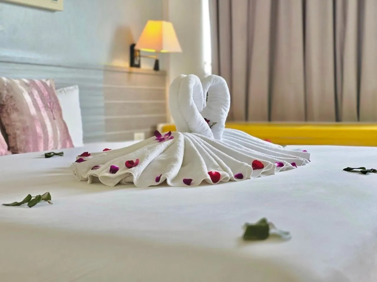 Bed in ON Hotel Phuket - SHA