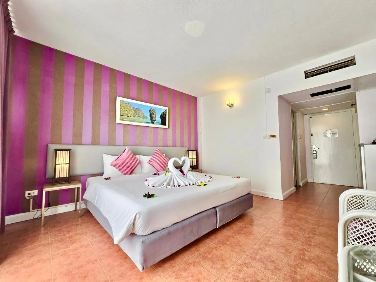 Bedroom, Bed in ON Hotel Phuket - SHA