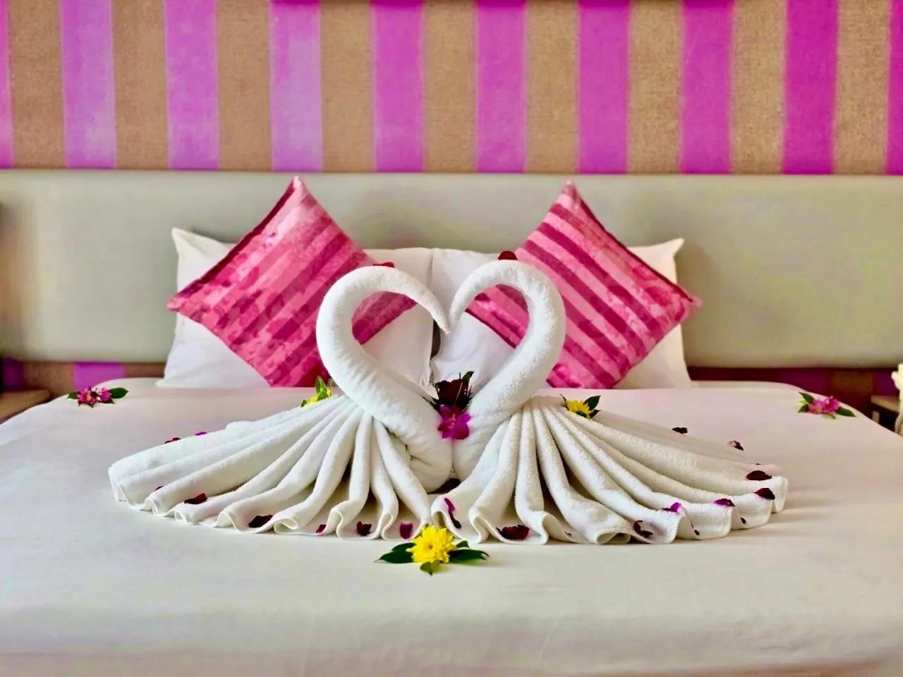 Bed in ON Hotel Phuket - SHA