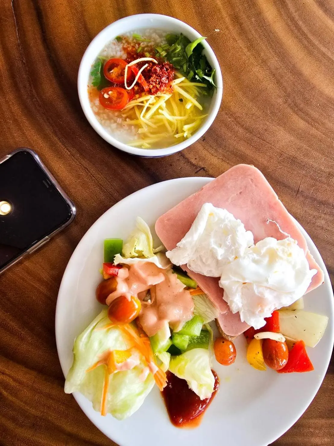 Food and drinks in ON Hotel Phuket - SHA