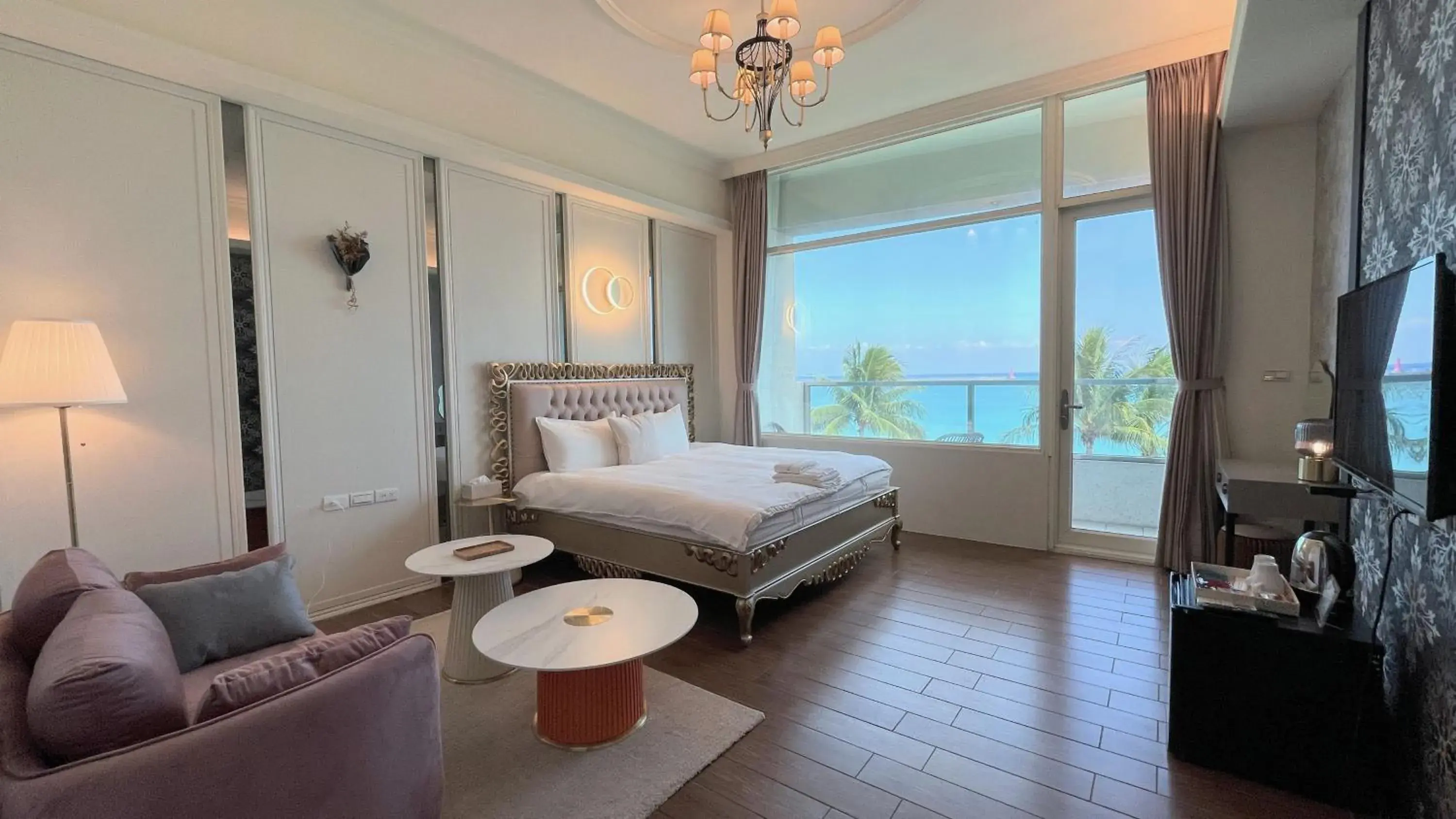 Photo of the whole room, Bed in Angel Inn Photo of the whole room, Bed in Angel Inn