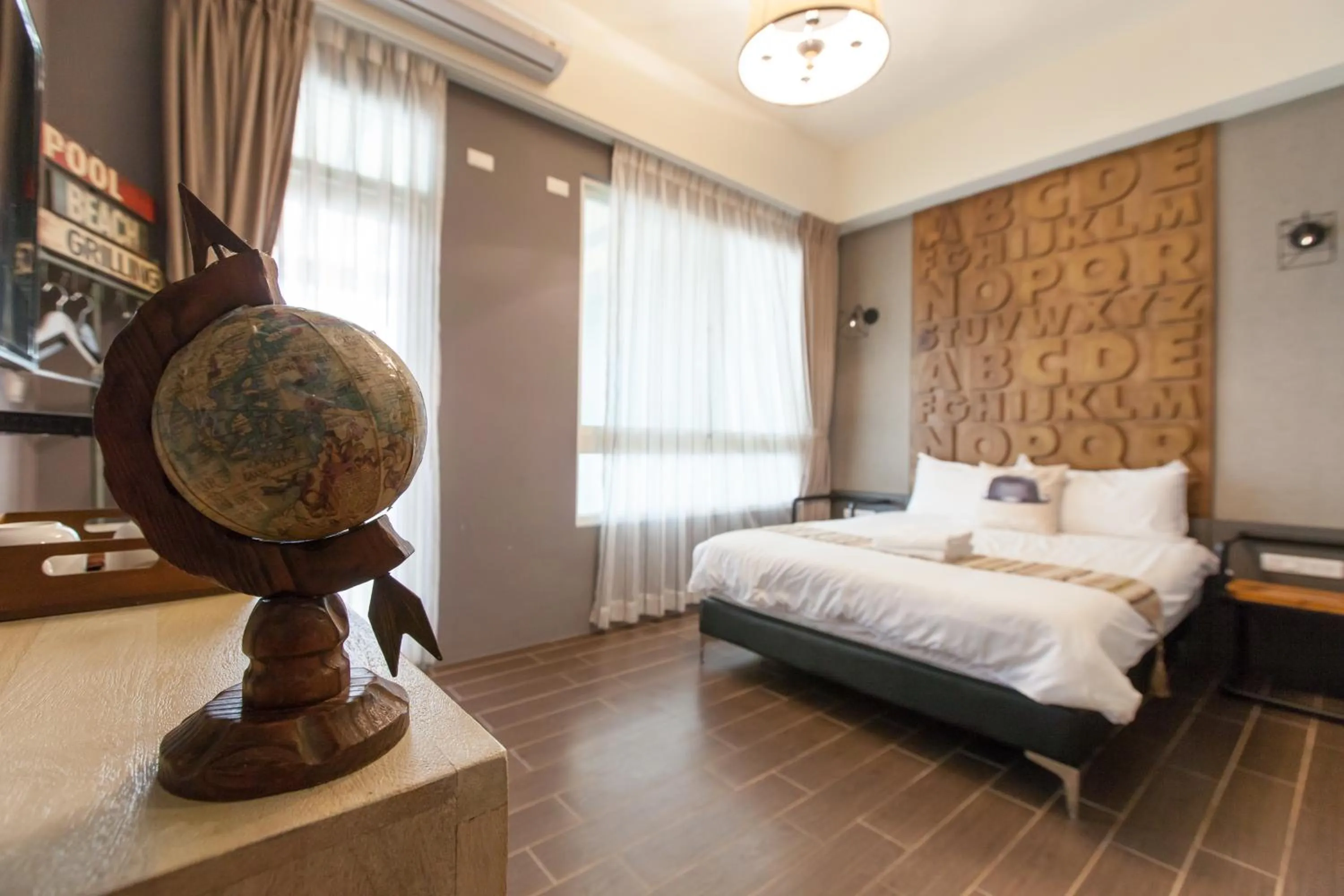 Photo of the whole room, Bed in Angel Inn