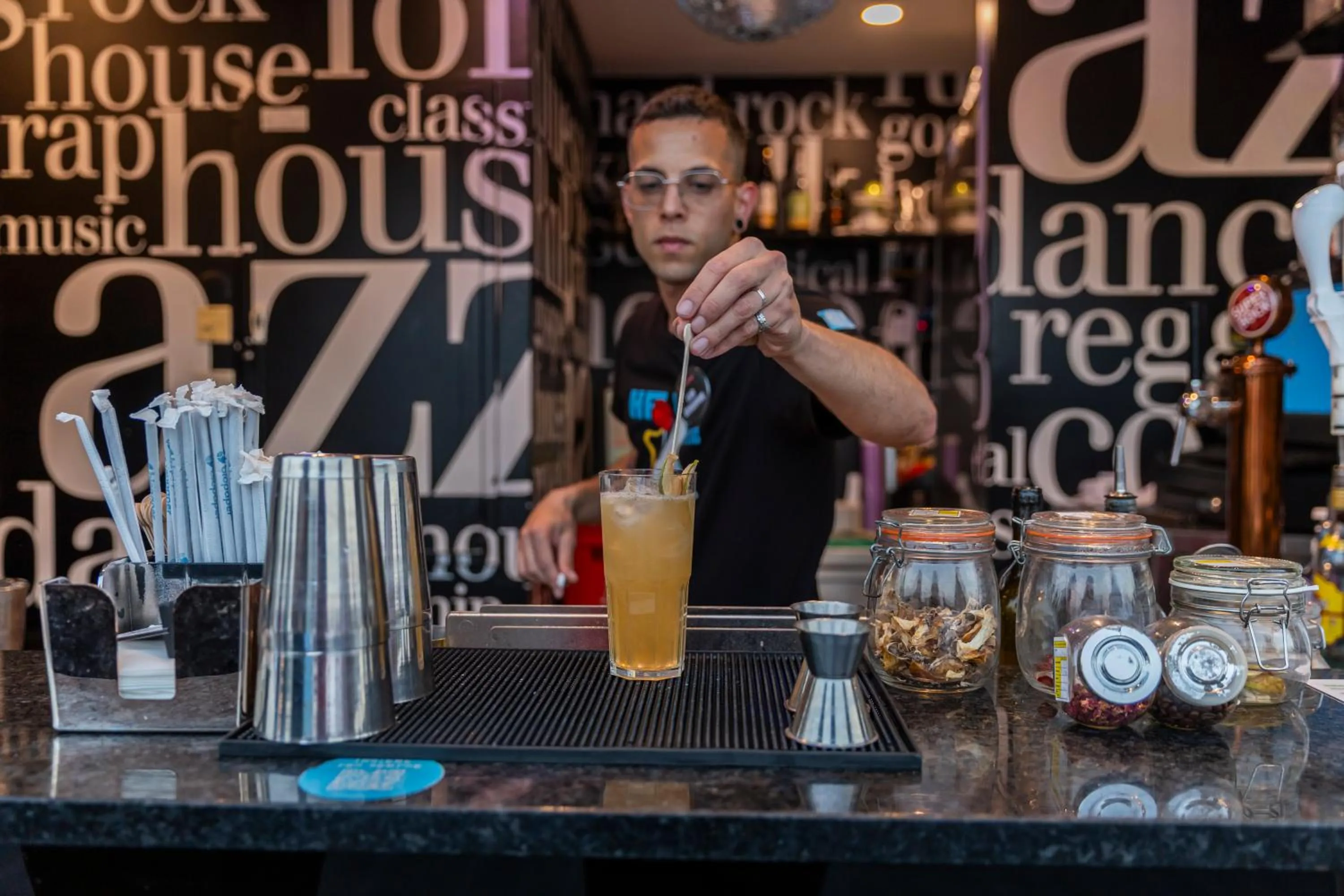 Lounge or bar in HF Fénix Music