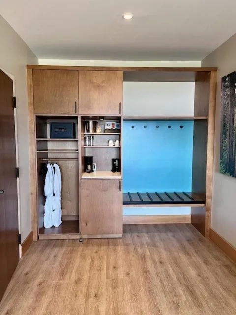 Sproat Lake Landing Resort