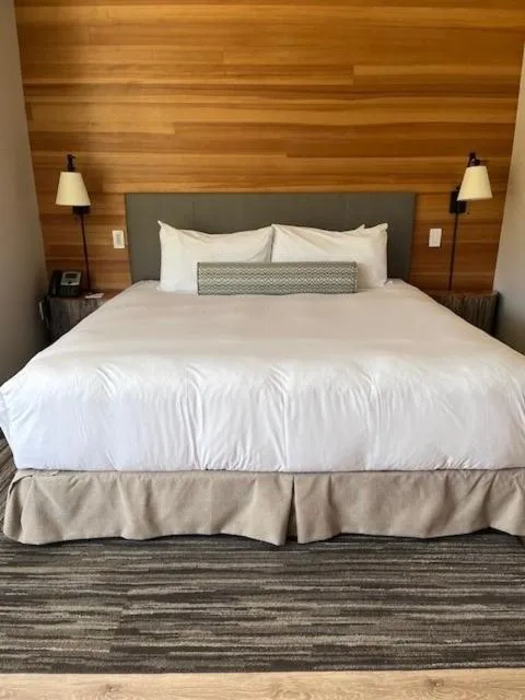 Bed in Sproat Lake Landing Resort