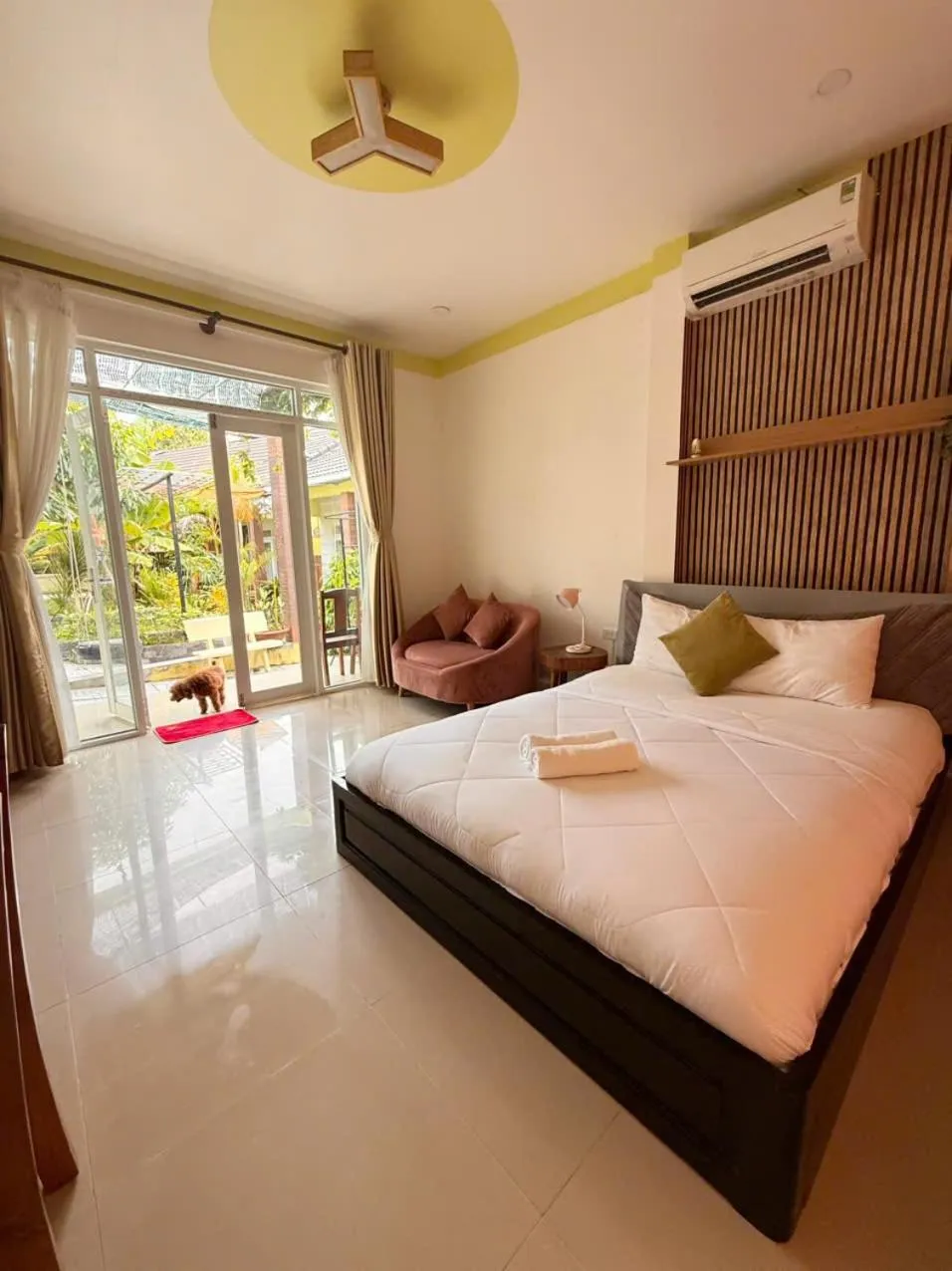 Property building, Bed in Bungalow Mai Phuong Binh