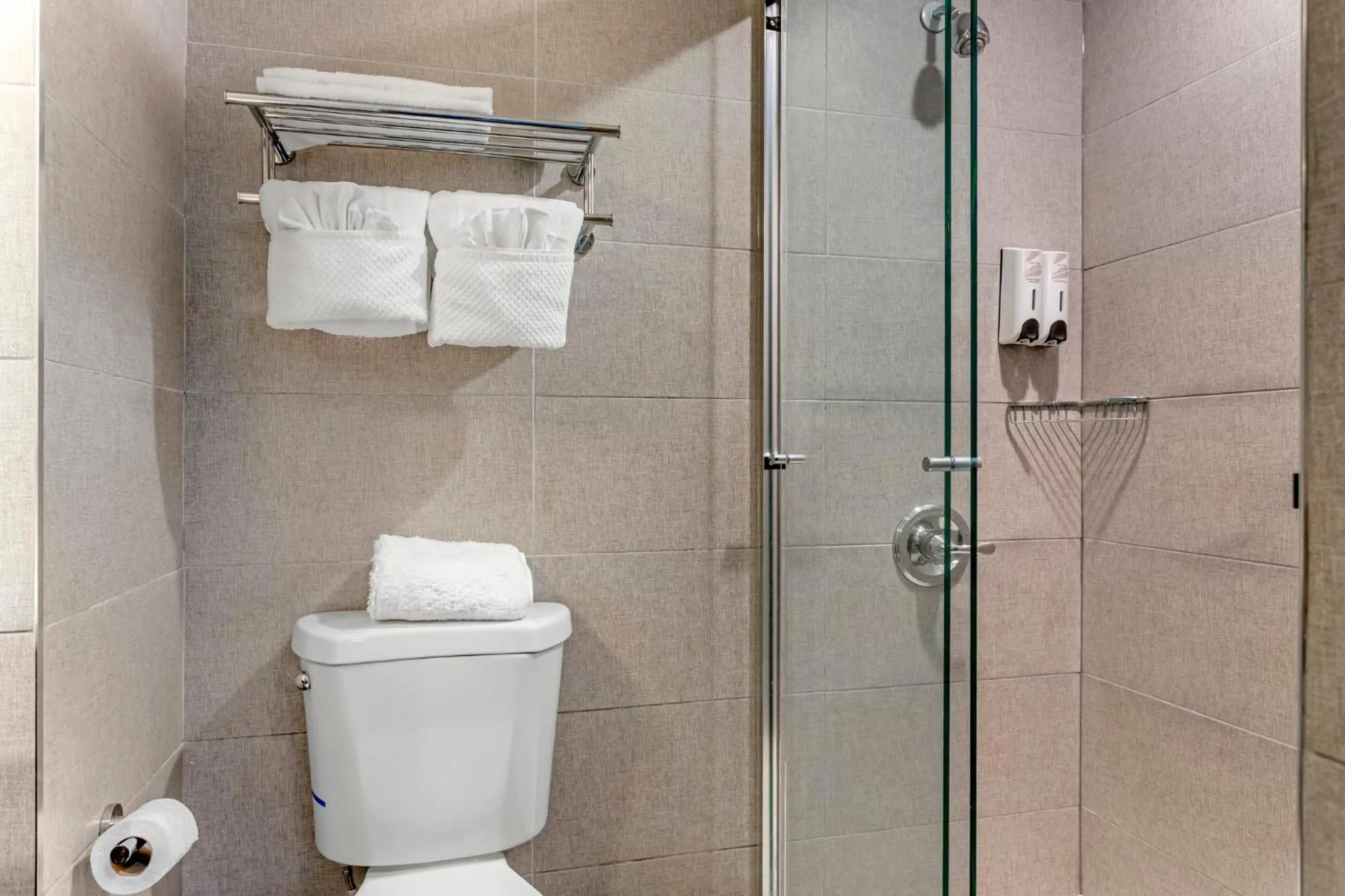 Bathroom in Red Roof PLUS Brooklyn - 3rd Ave