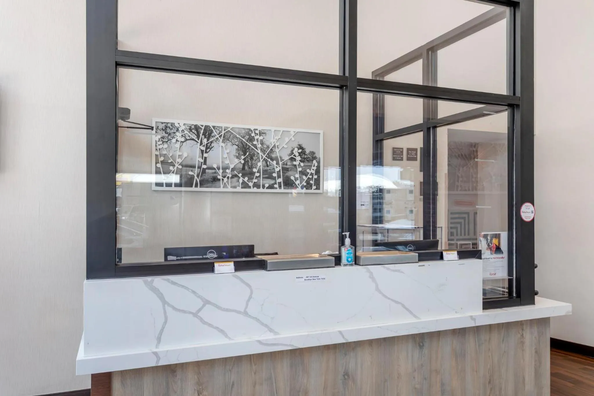 Lobby or reception in Red Roof PLUS Brooklyn - 3rd Ave