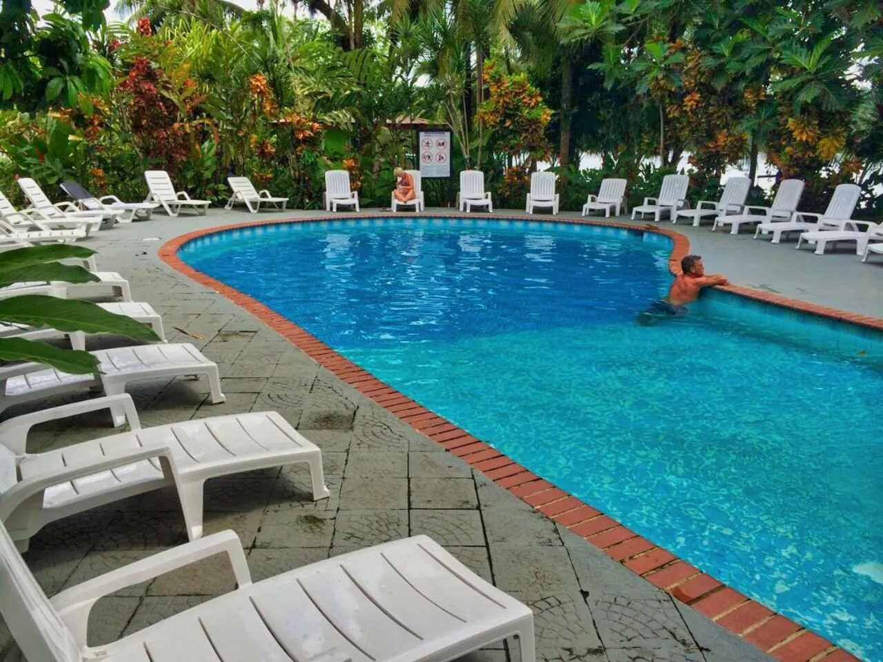 Pool view in Valverde Glamping & Ecolodge