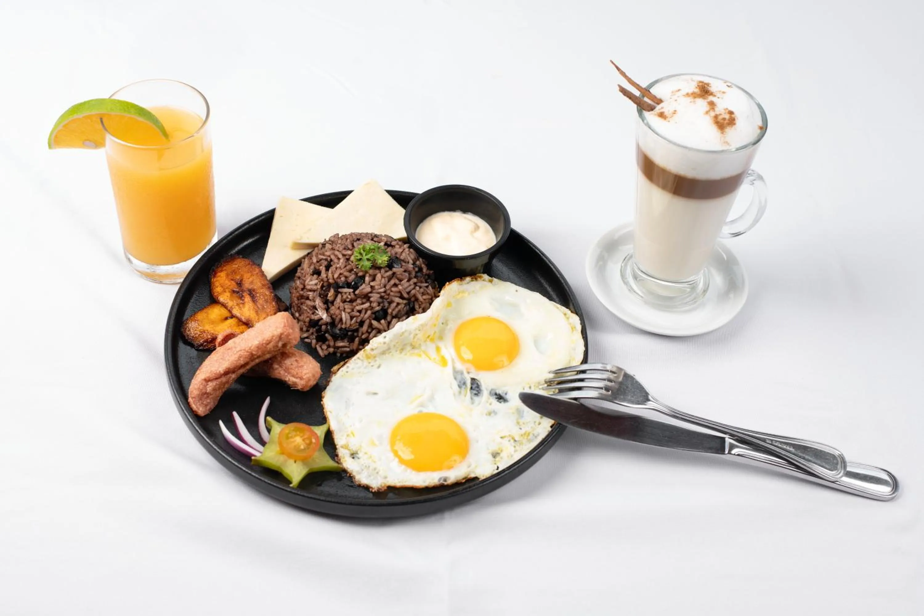 Breakfast in Valverde Glamping & Ecolodge