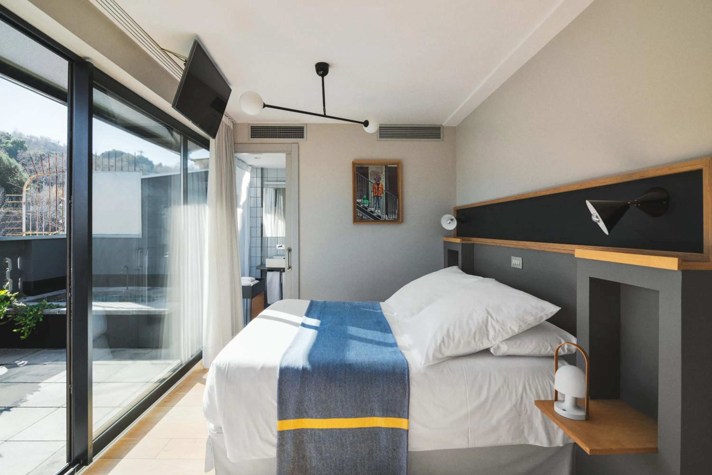 Photo of the whole room, Bed in Hotel Brummell