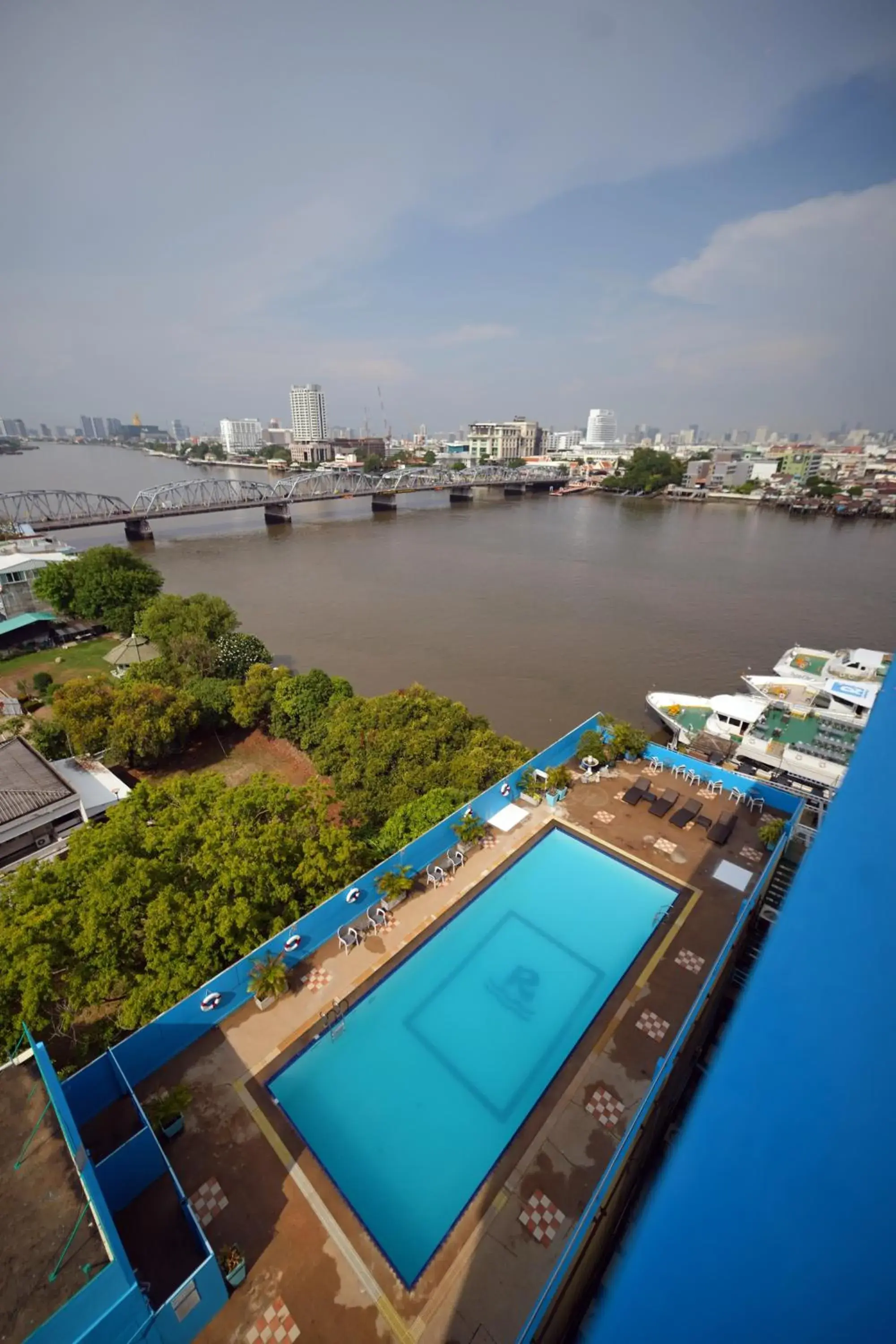 Swimming pool in Riverside Bangkok Hotel Swimming pool in Riverside Bangkok Hotel